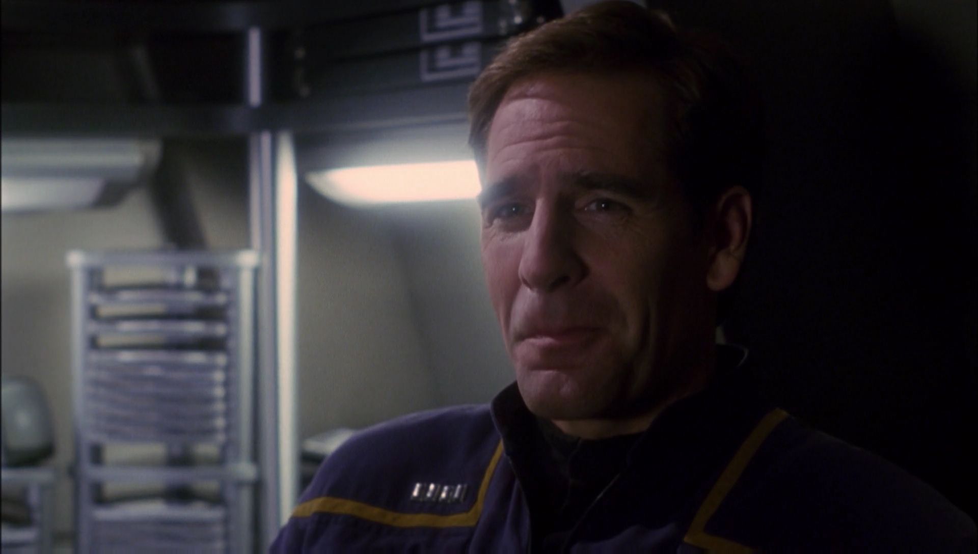 ariane179254_Enterprise_1x01-1x02_BrokenBow_1156.jpg