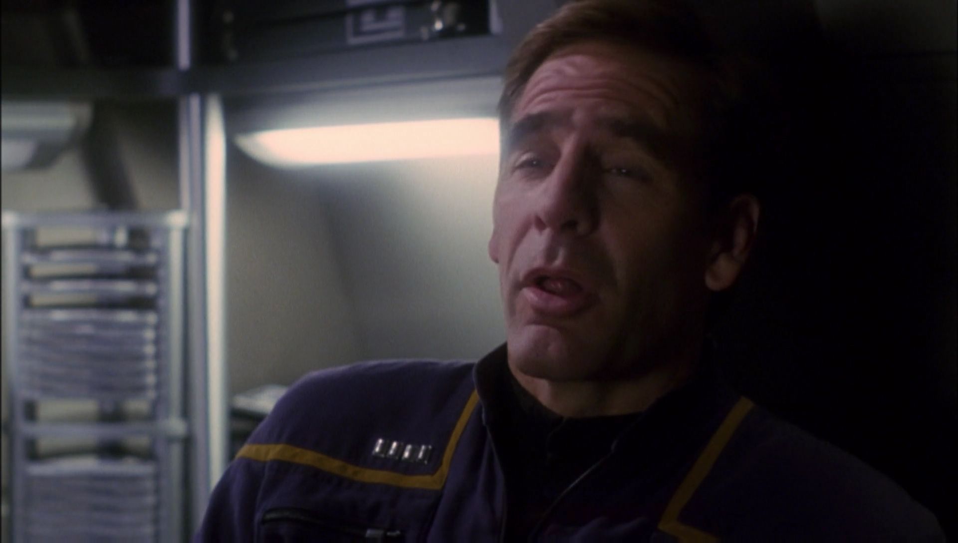 ariane179254_Enterprise_1x01-1x02_BrokenBow_1206.jpg