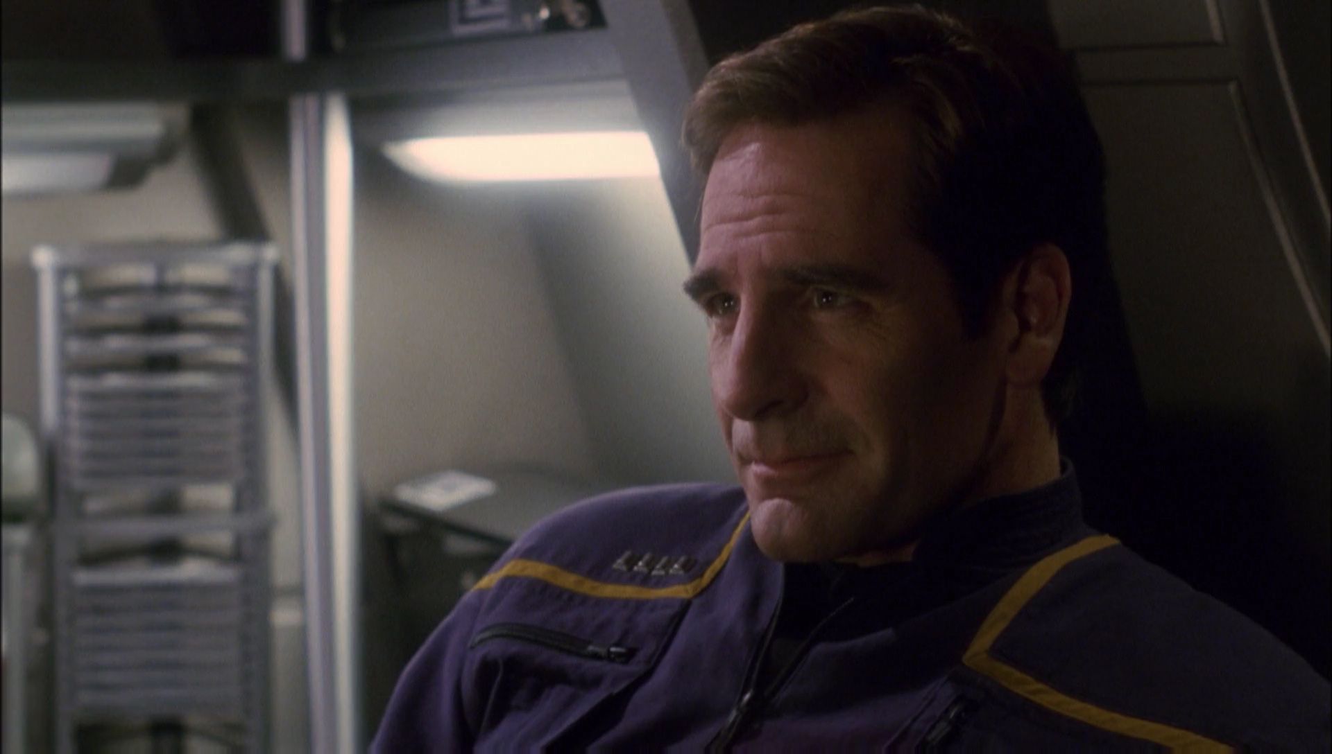 ariane179254_Enterprise_1x01-1x02_BrokenBow_1214.jpg