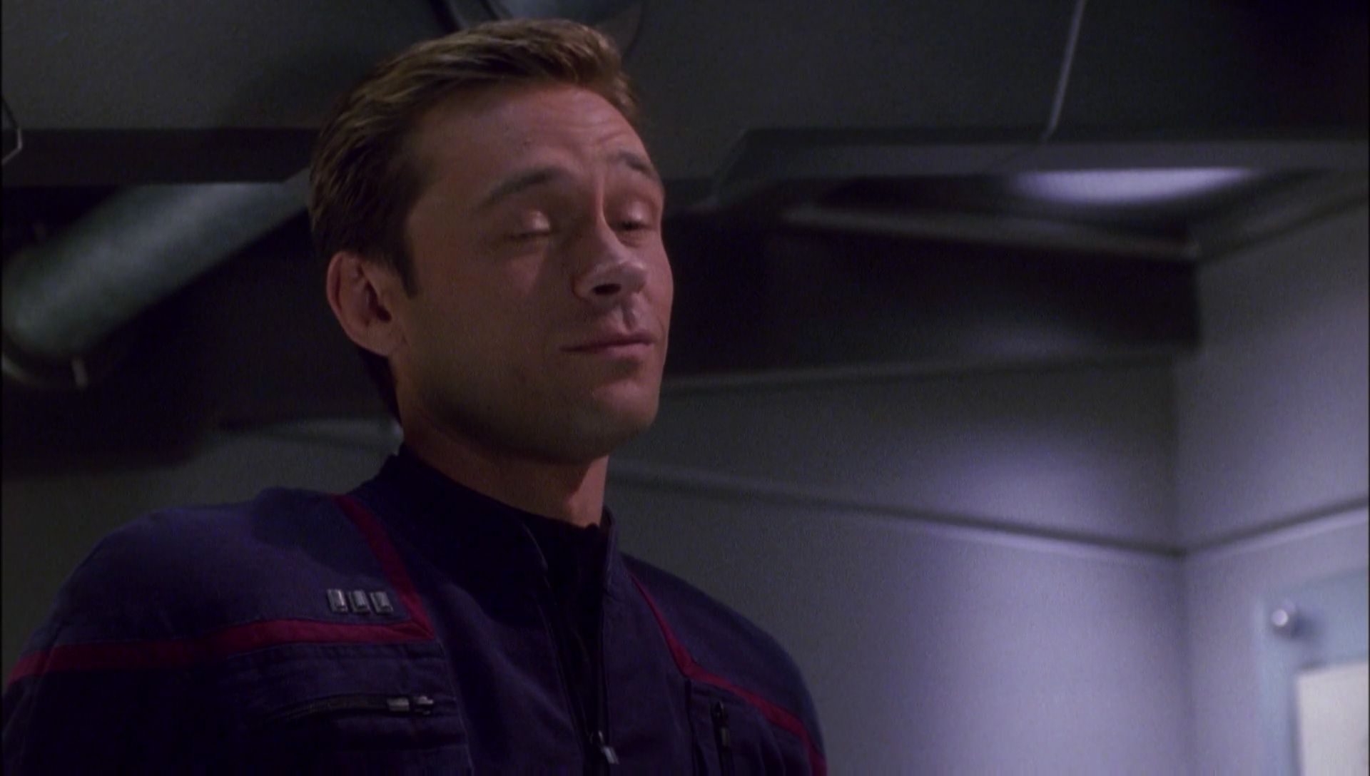 ariane179254_Enterprise_1x01-1x02_BrokenBow_1217.jpg