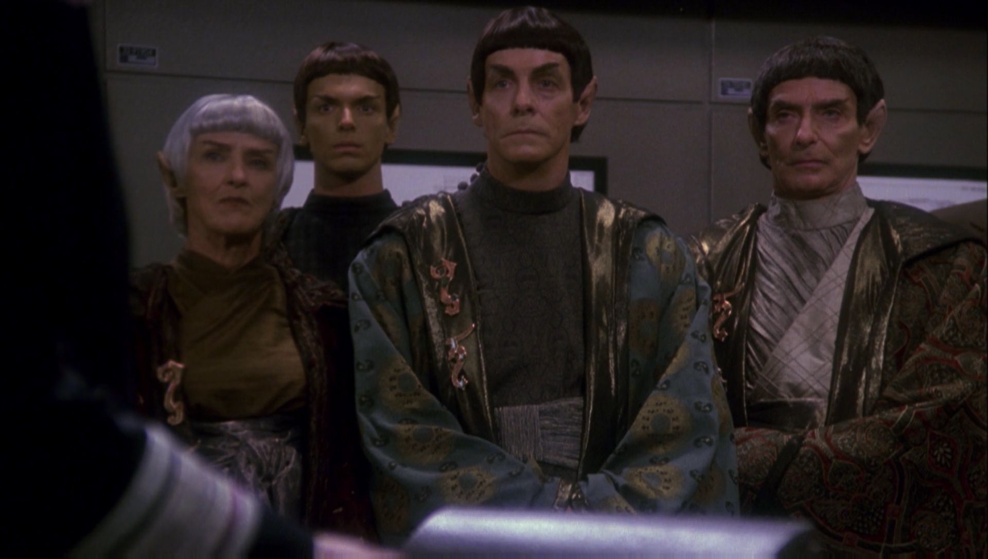ariane179254_Enterprise_1x01-1x02_BrokenBow_1227.jpg