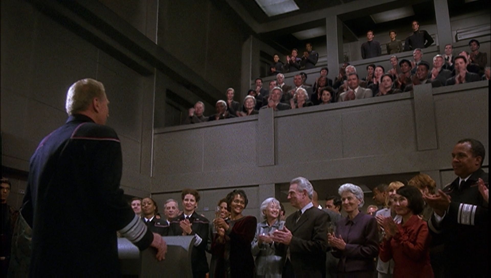 ariane179254_Enterprise_1x01-1x02_BrokenBow_1250.jpg