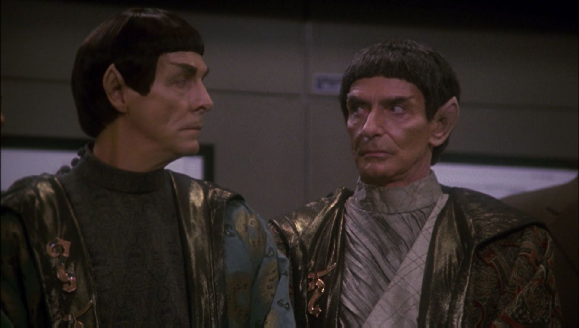 ariane179254_Enterprise_1x01-1x02_BrokenBow_1253.jpg