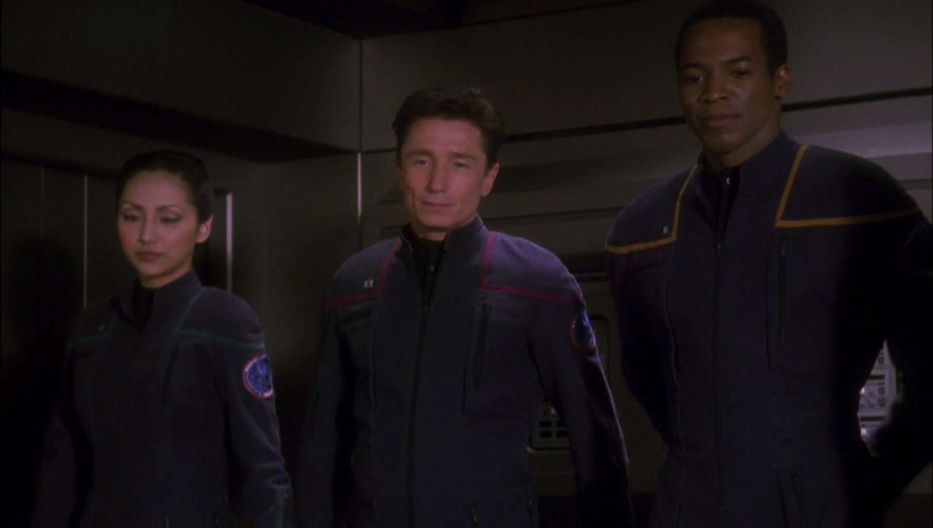 ariane179254_Enterprise_1x01-1x02_BrokenBow_1256.jpg