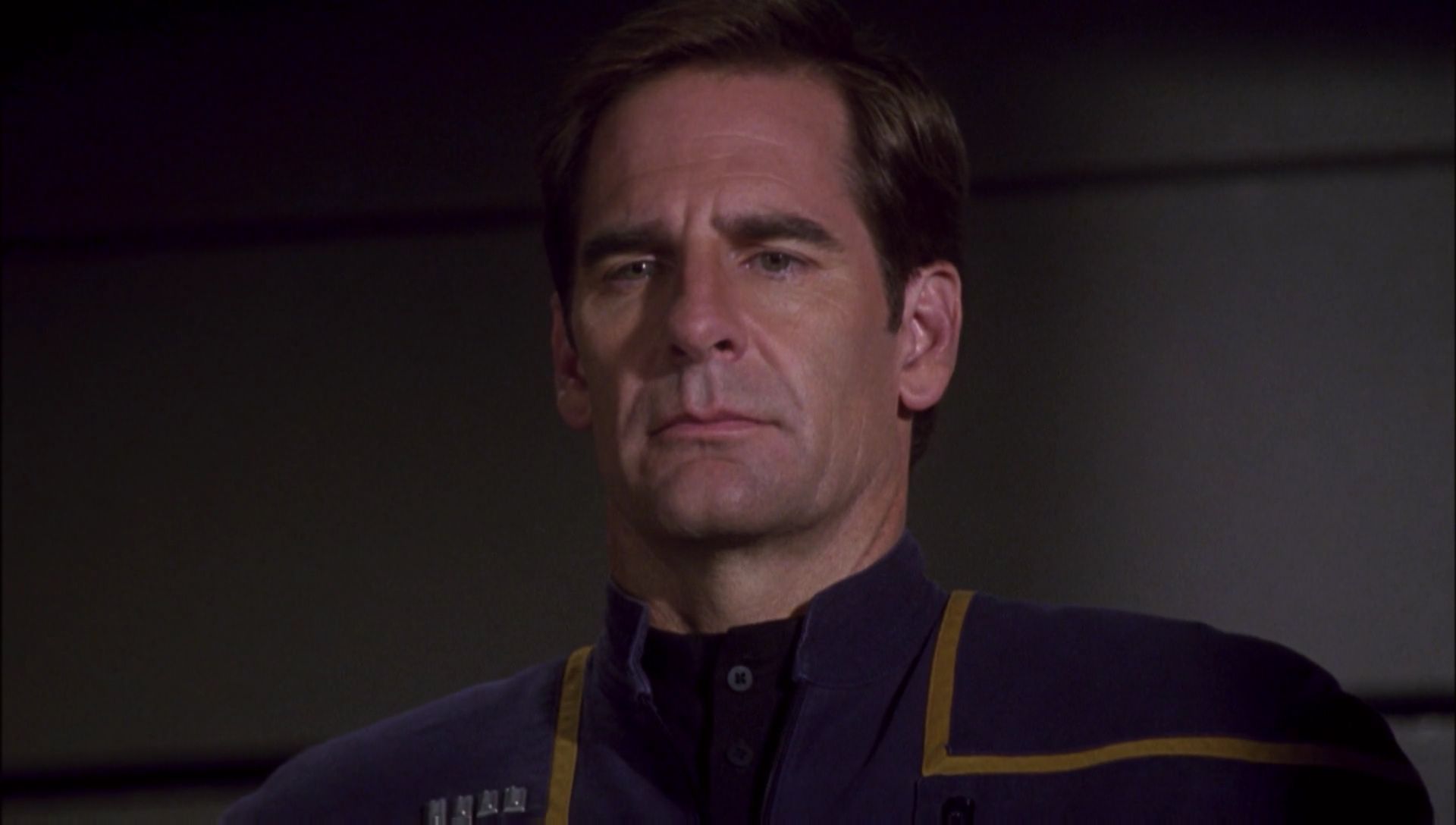 ariane179254_Enterprise_1x01-1x02_BrokenBow_1272.jpg