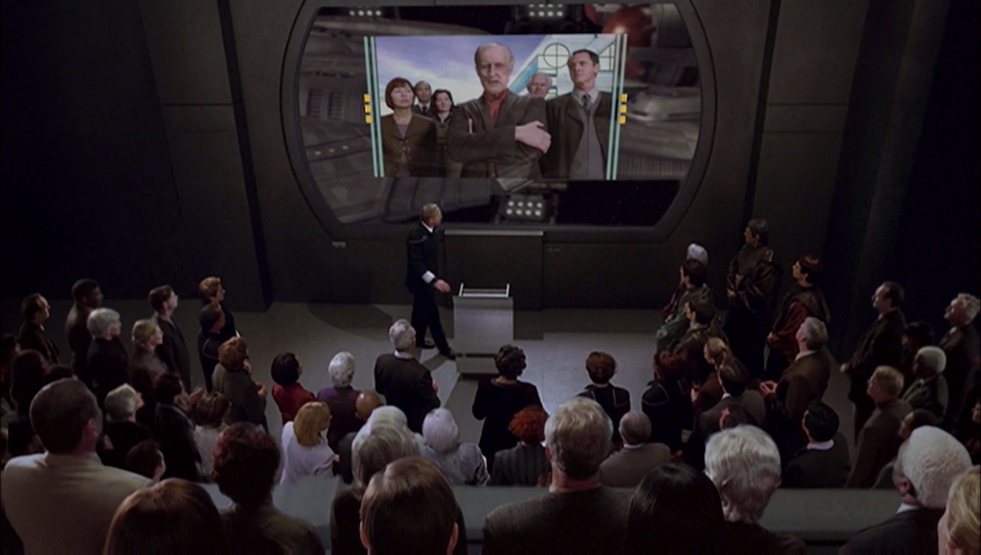 ariane179254_Enterprise_1x01-1x02_BrokenBow_1302.jpg