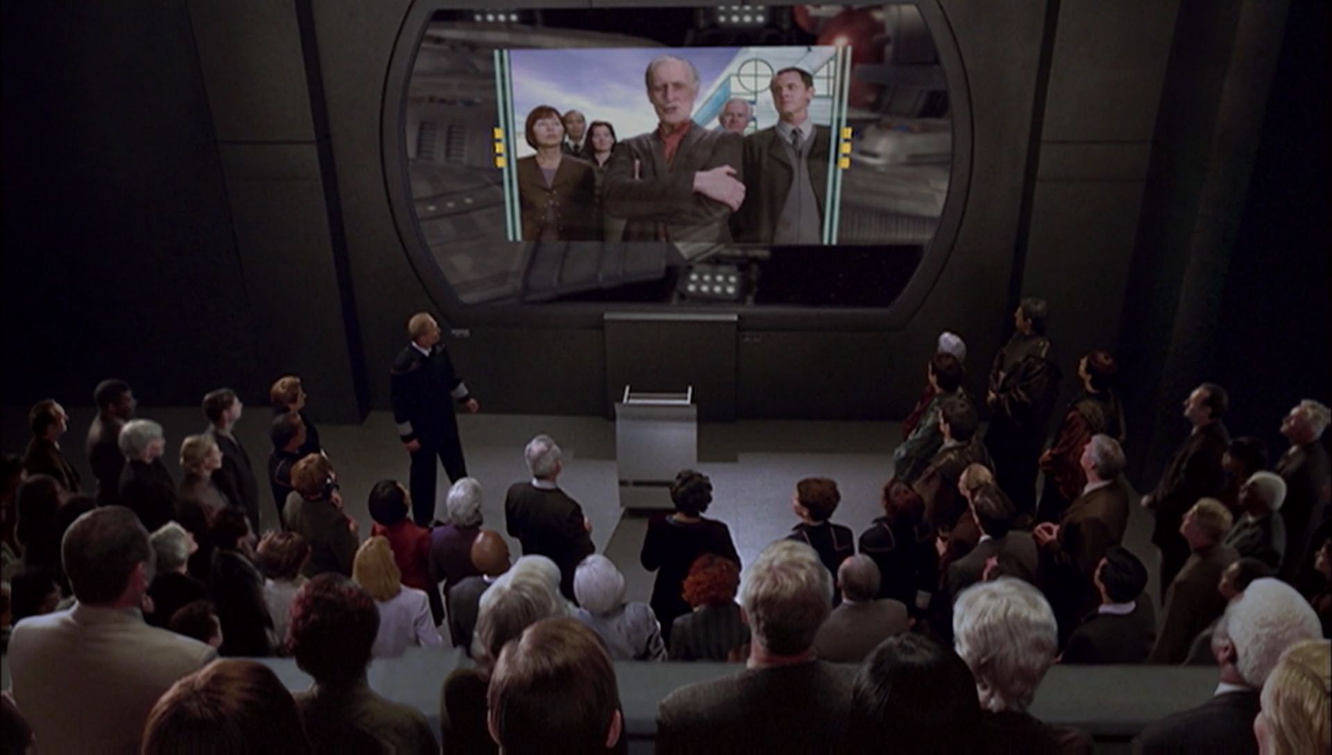ariane179254_Enterprise_1x01-1x02_BrokenBow_1305.jpg