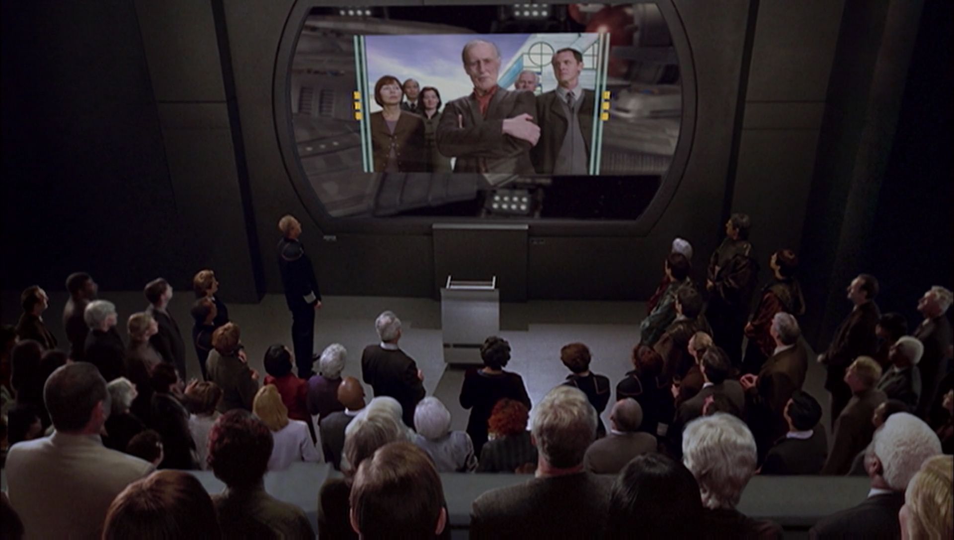 ariane179254_Enterprise_1x01-1x02_BrokenBow_1308.jpg