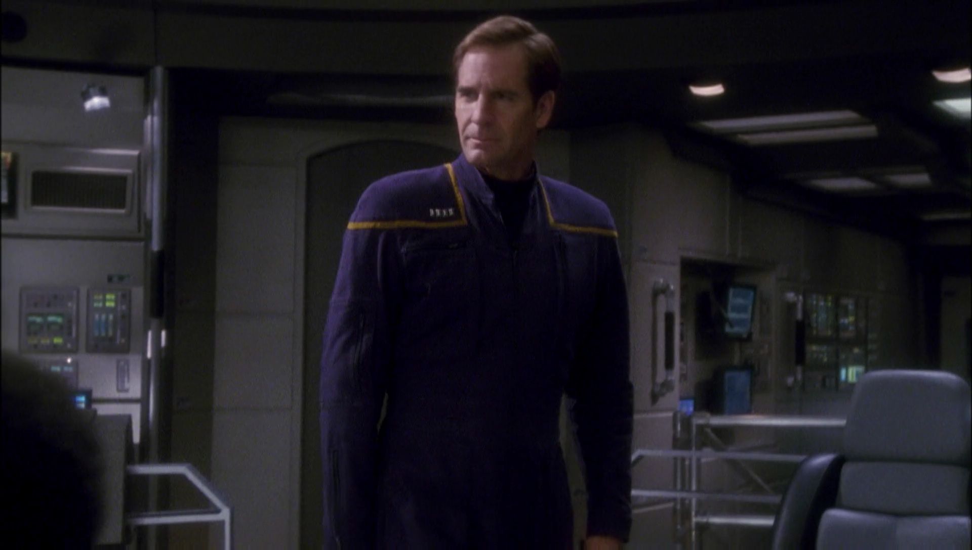 ariane179254_Enterprise_1x01-1x02_BrokenBow_1322.jpg