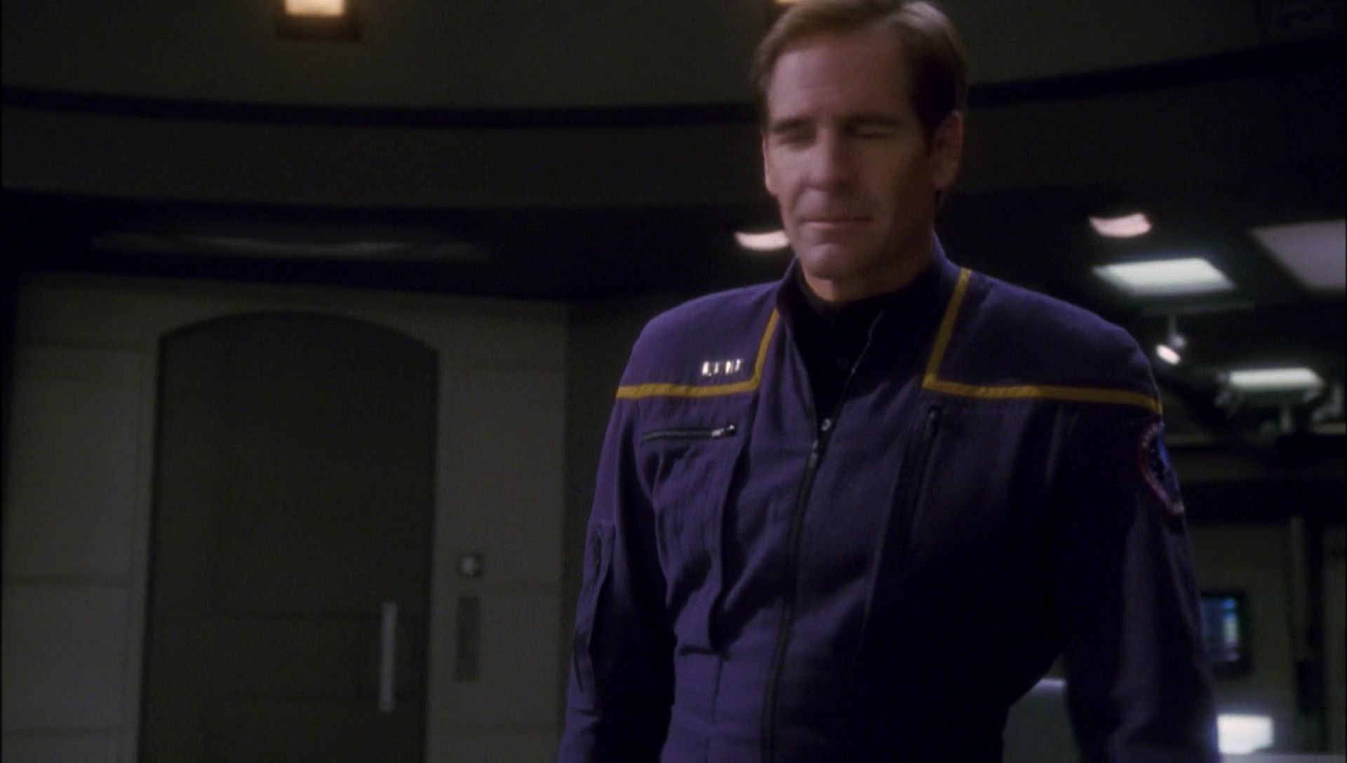 ariane179254_Enterprise_1x01-1x02_BrokenBow_1324.jpg