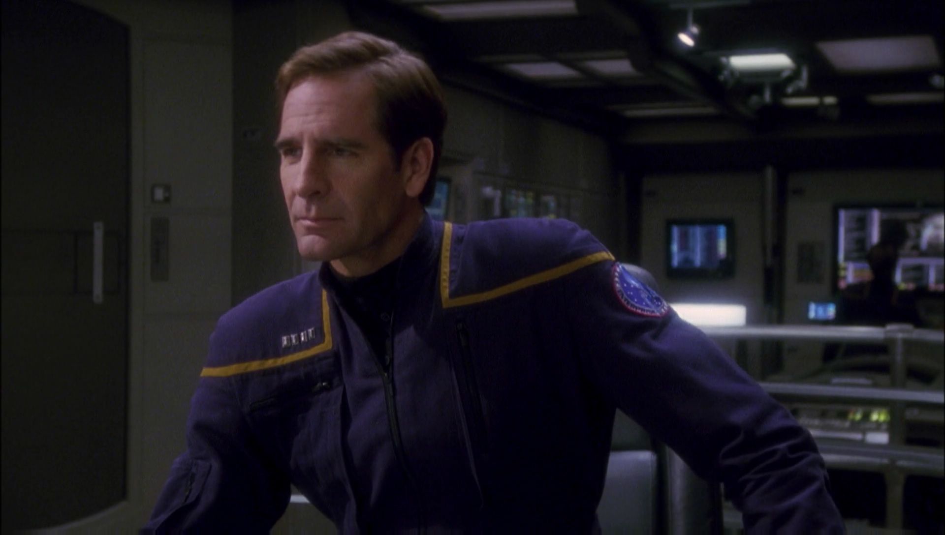 ariane179254_Enterprise_1x01-1x02_BrokenBow_1330.jpg