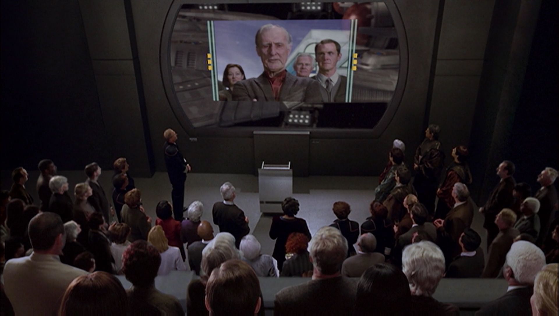 ariane179254_Enterprise_1x01-1x02_BrokenBow_1331.jpg