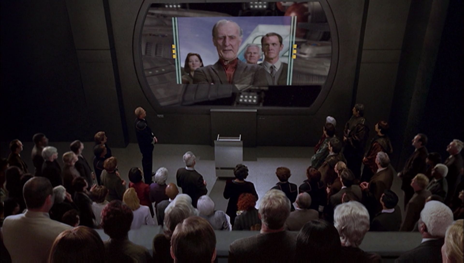 ariane179254_Enterprise_1x01-1x02_BrokenBow_1333.jpg
