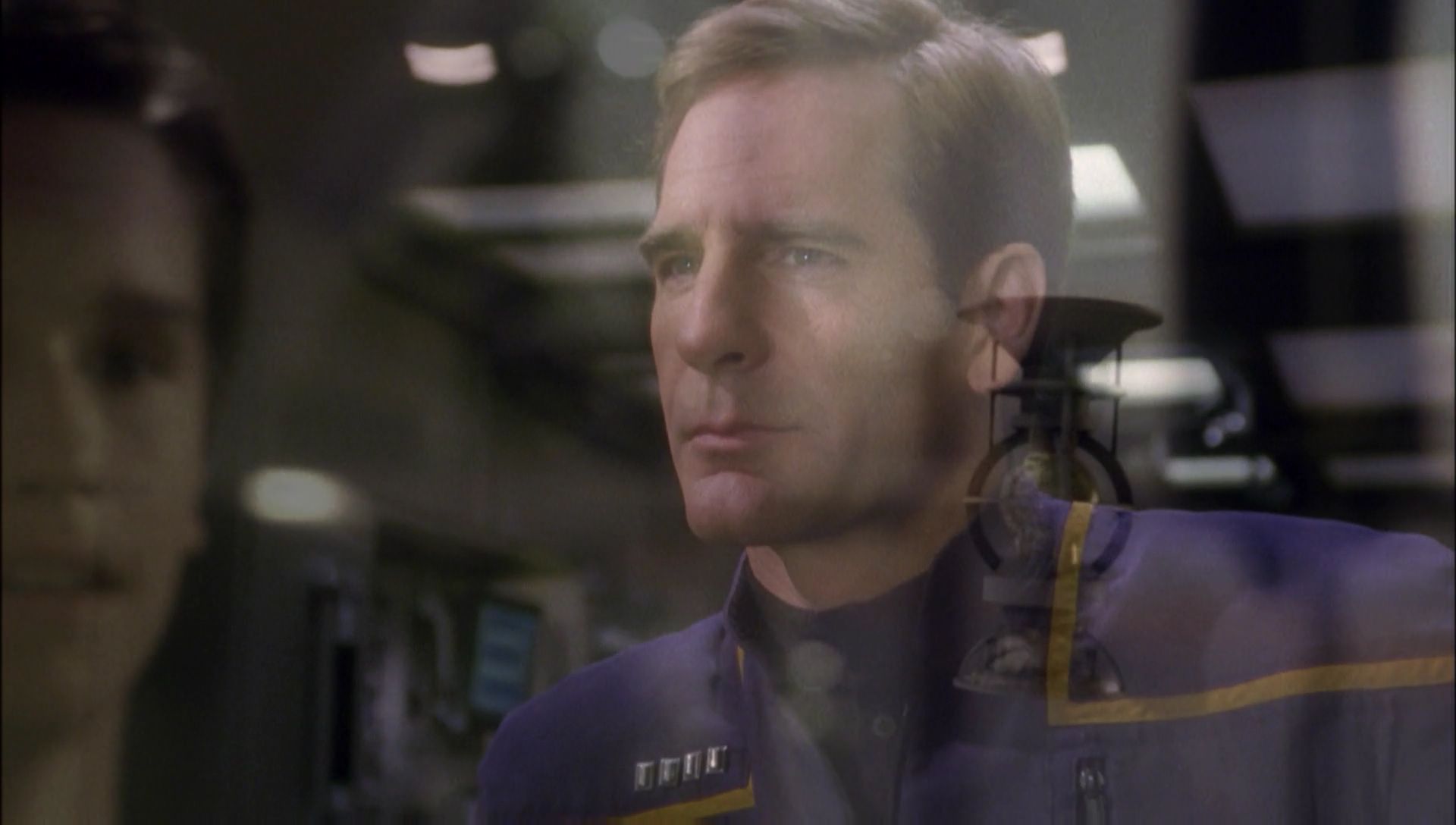 ariane179254_Enterprise_1x01-1x02_BrokenBow_1340.jpg