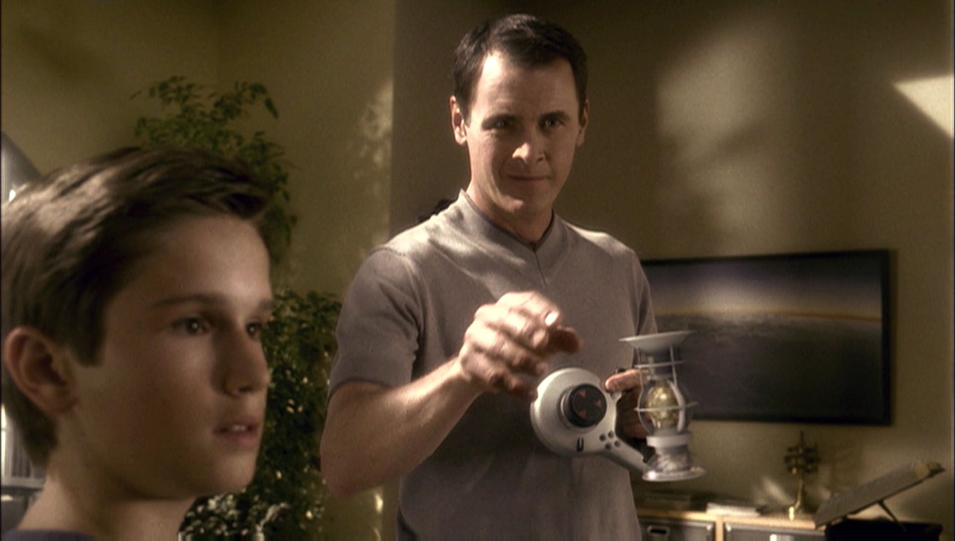 ariane179254_Enterprise_1x01-1x02_BrokenBow_1345.jpg