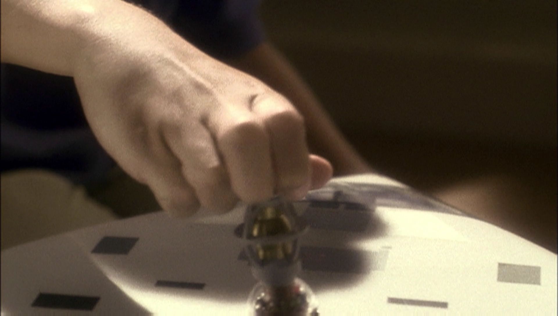 ariane179254_Enterprise_1x01-1x02_BrokenBow_1354.jpg