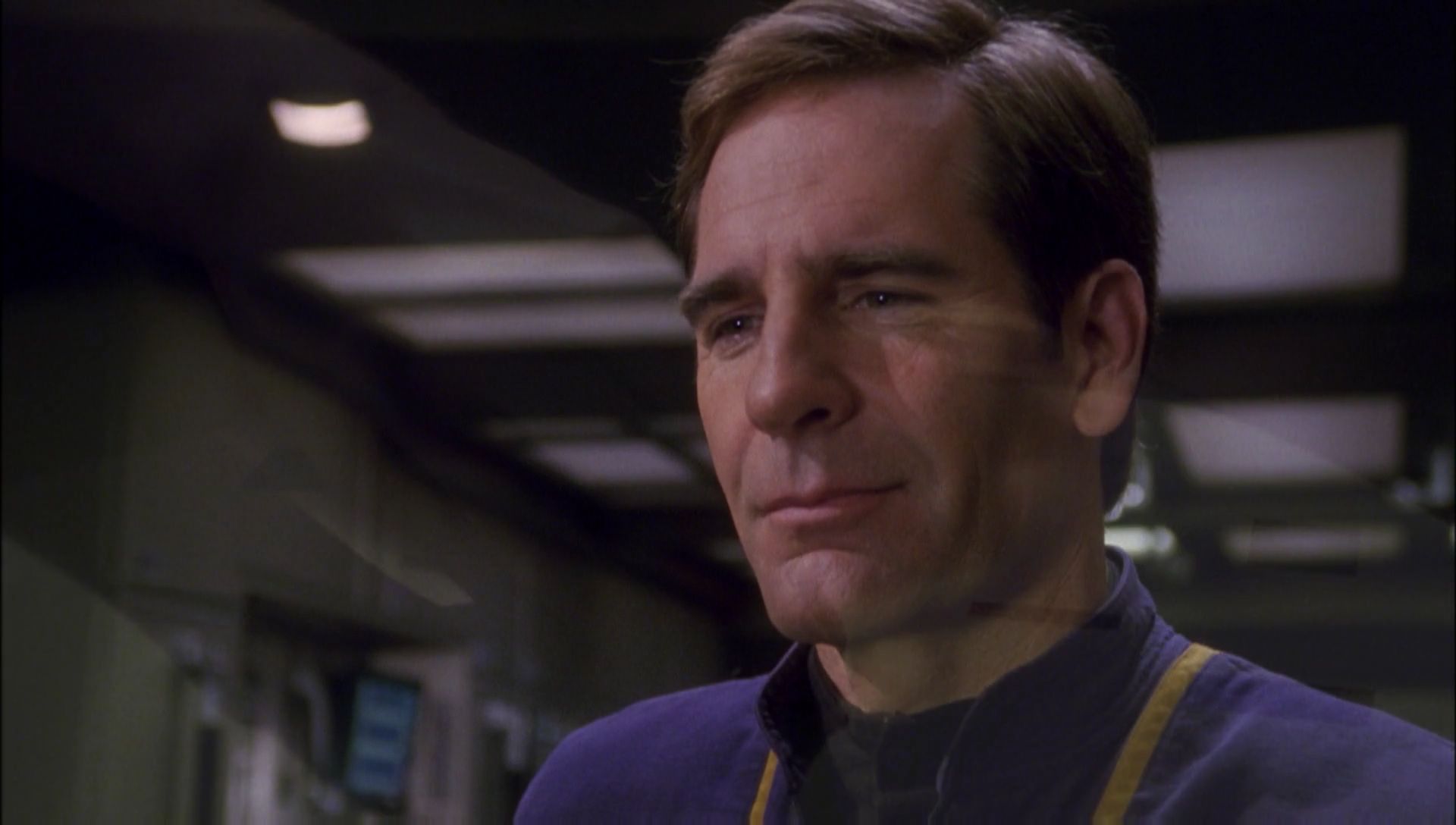 ariane179254_Enterprise_1x01-1x02_BrokenBow_1357.jpg