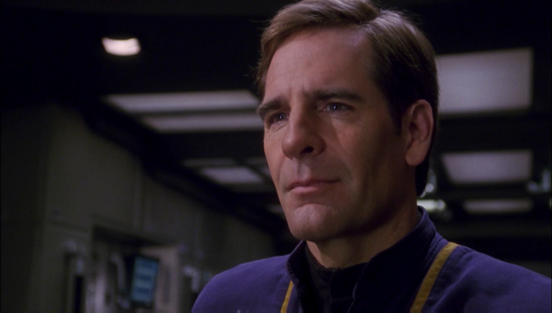 ariane179254_Enterprise_1x01-1x02_BrokenBow_1358.jpg