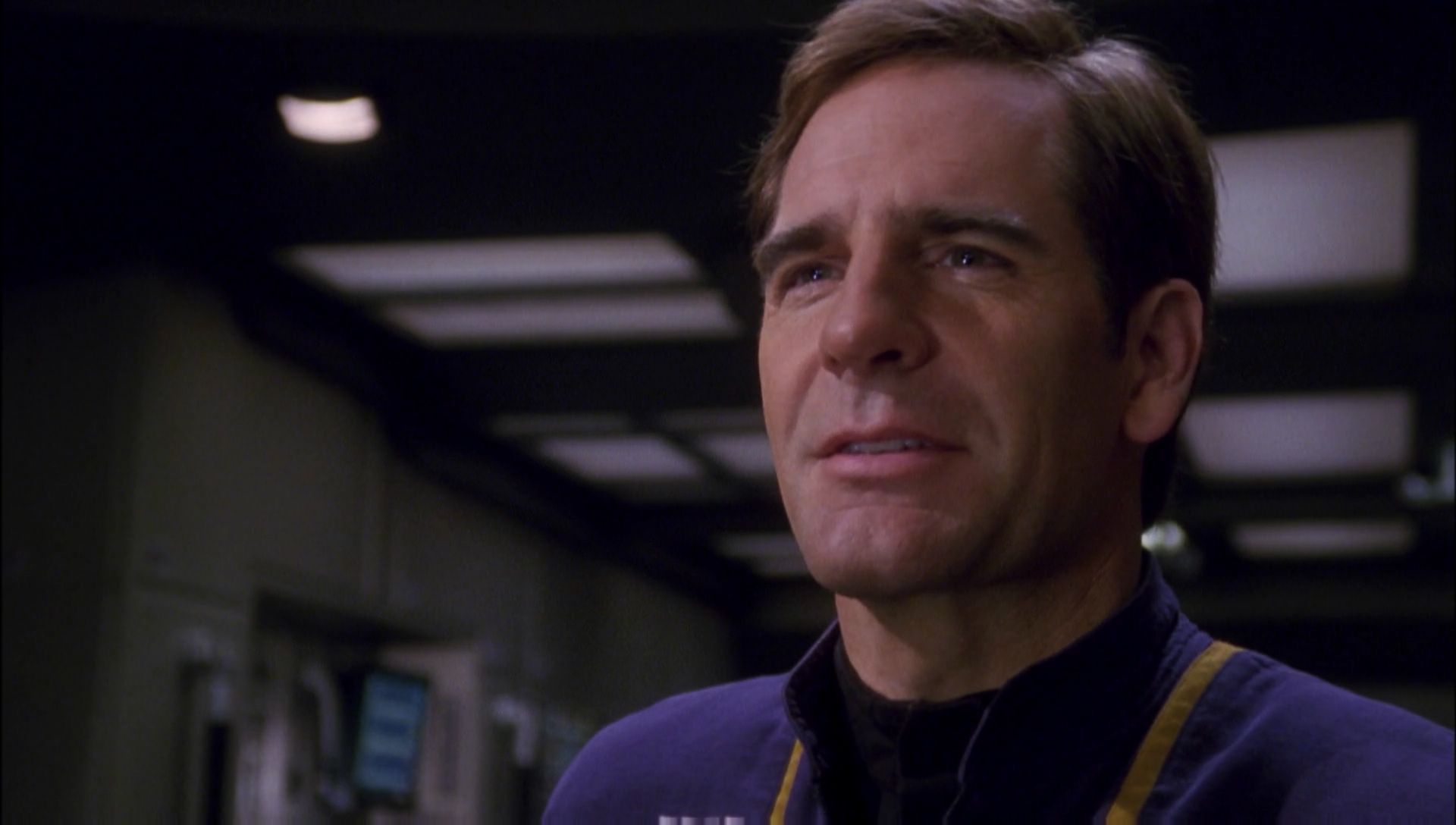 ariane179254_Enterprise_1x01-1x02_BrokenBow_1365.jpg