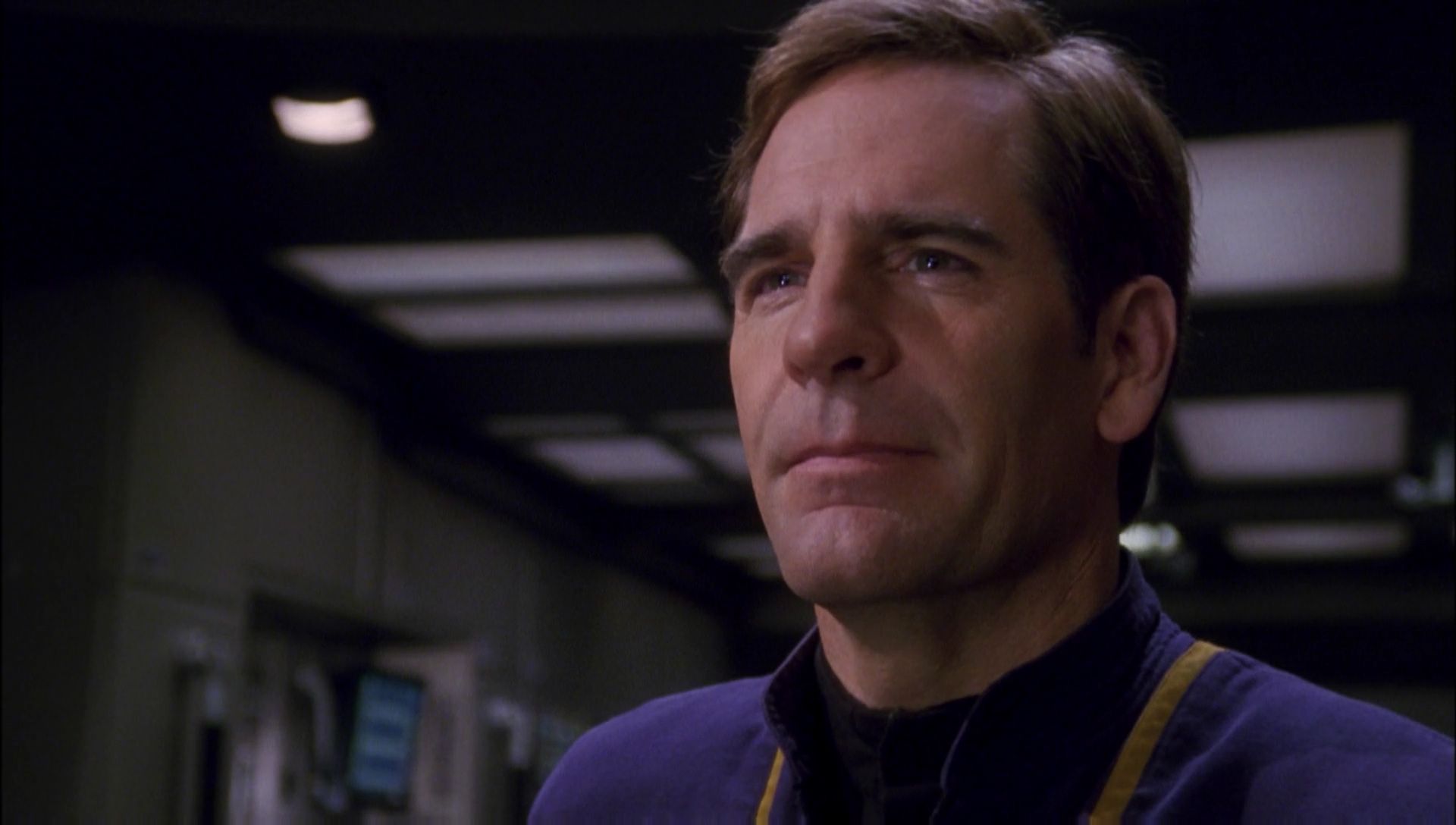 ariane179254_Enterprise_1x01-1x02_BrokenBow_1366.jpg