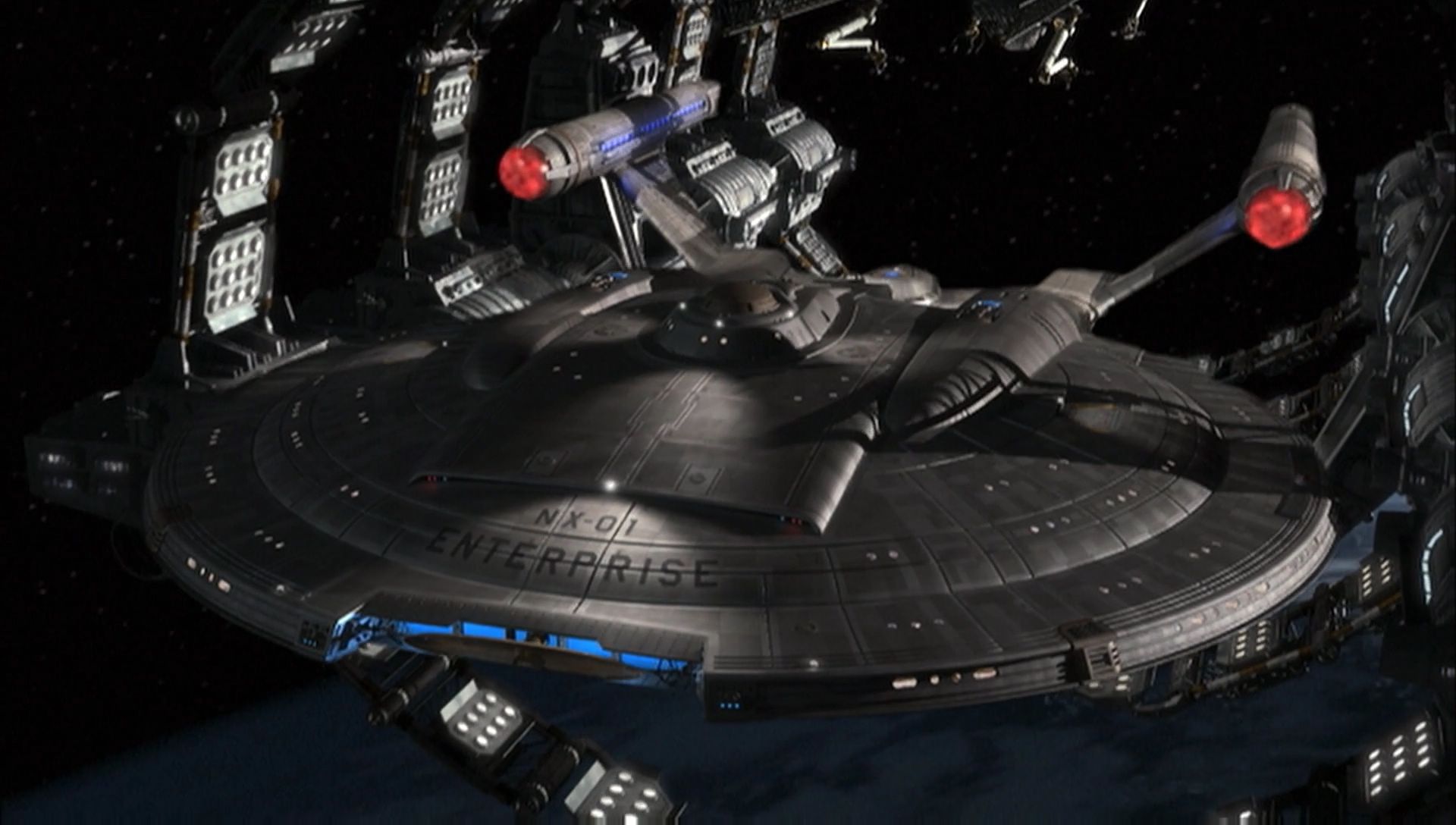 ariane179254_Enterprise_1x01-1x02_BrokenBow_1388.jpg