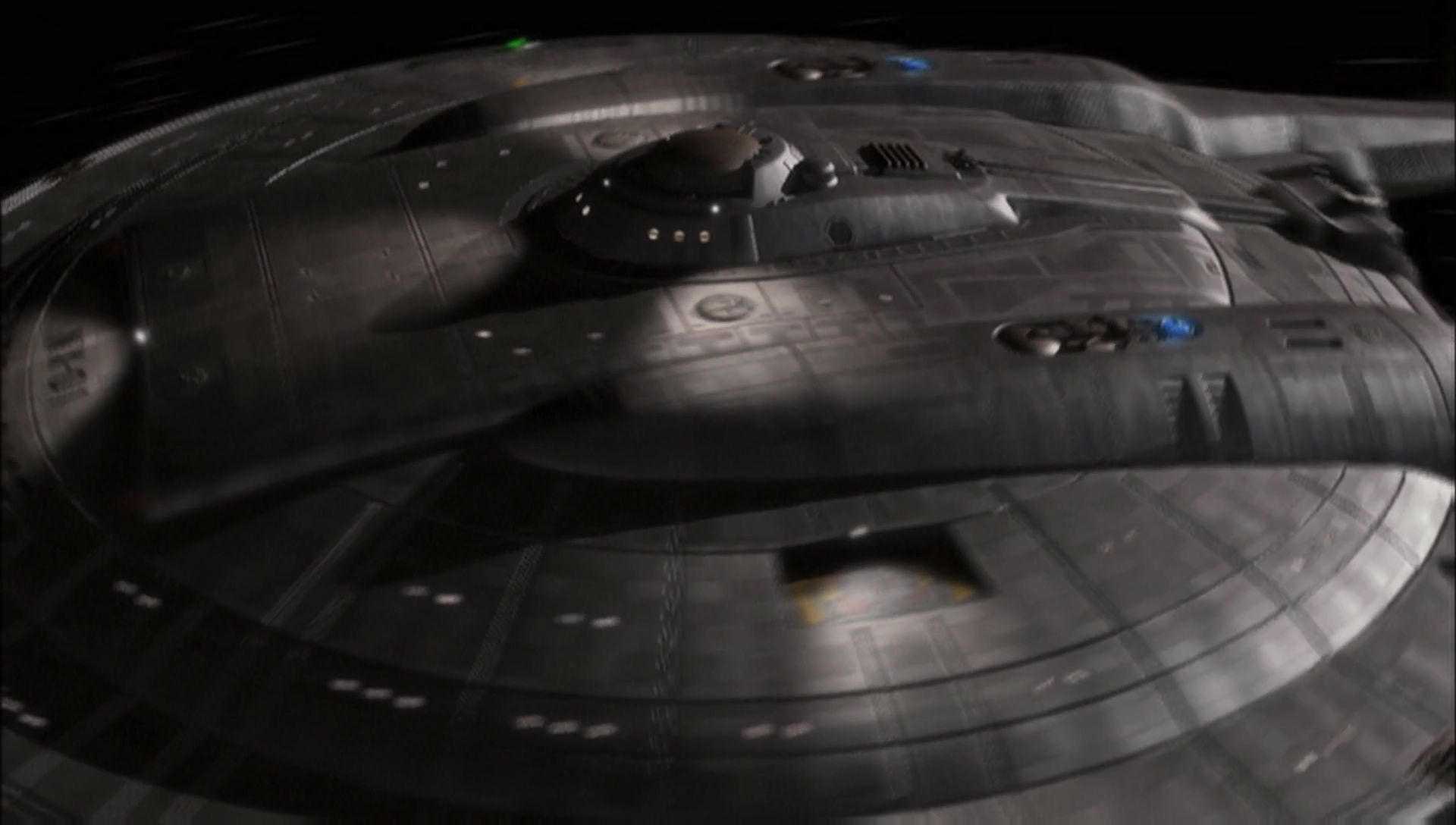 ariane179254_Enterprise_1x01-1x02_BrokenBow_1487.jpg