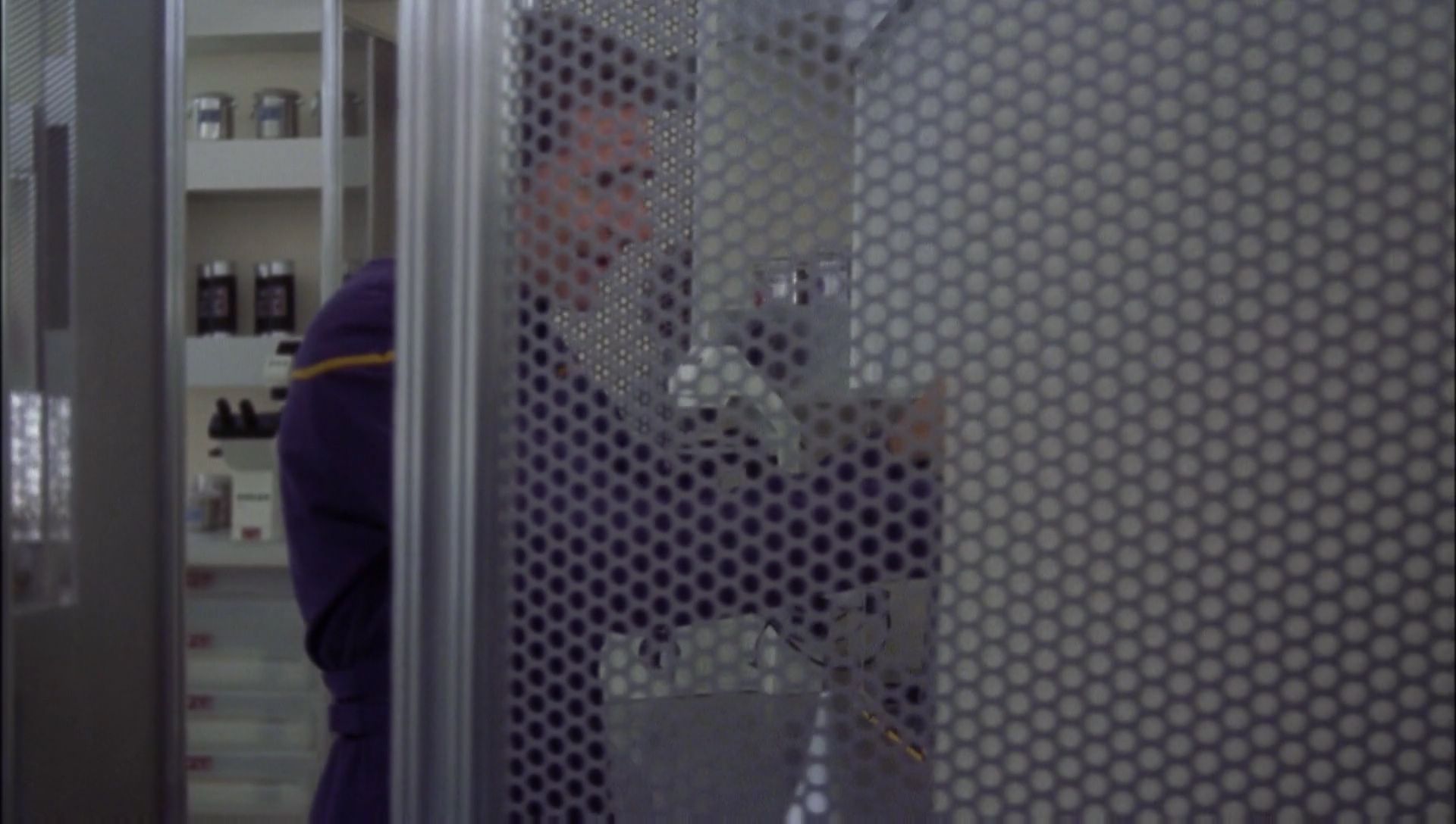 ariane179254_Enterprise_1x01-1x02_BrokenBow_1501.jpg