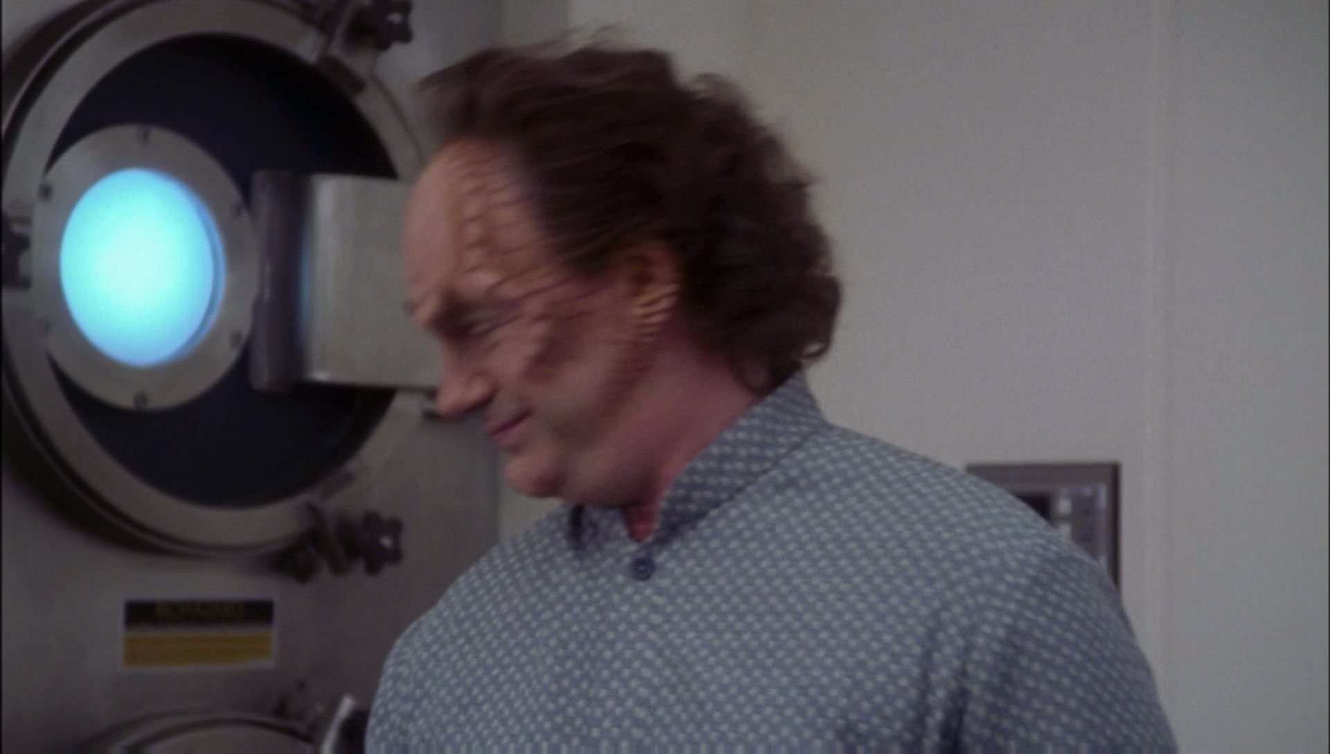 ariane179254_Enterprise_1x01-1x02_BrokenBow_1524.jpg