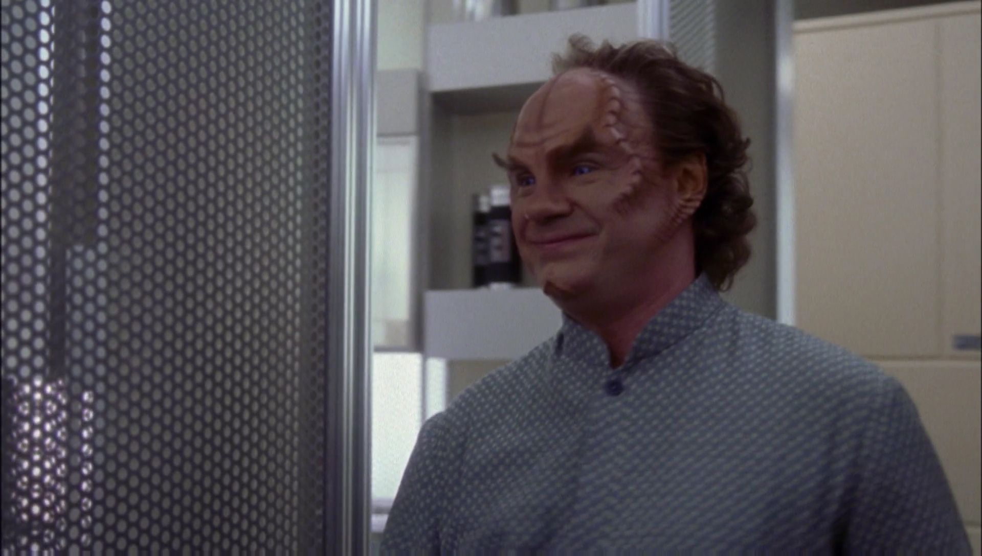 ariane179254_Enterprise_1x01-1x02_BrokenBow_1553.jpg