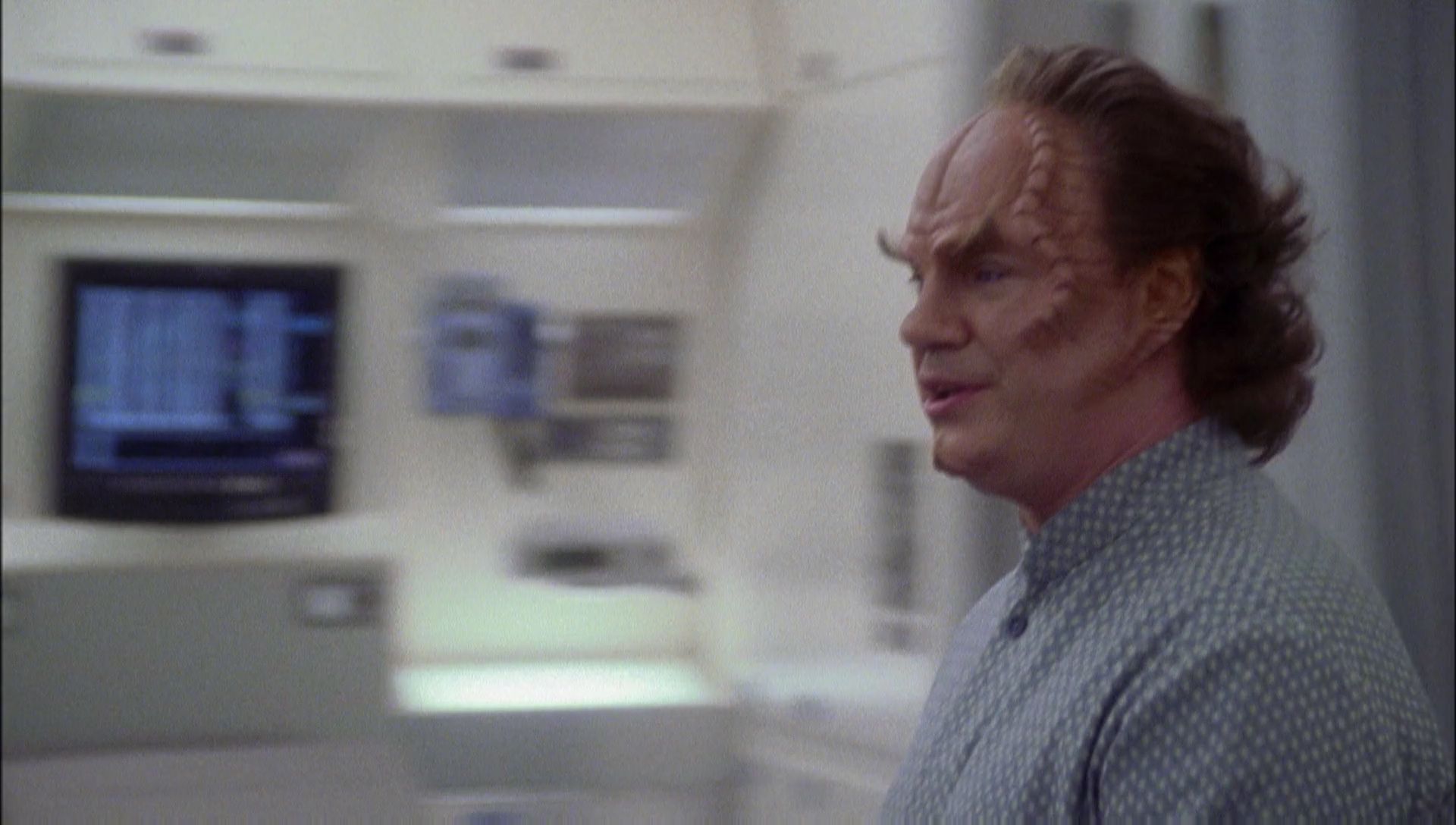 ariane179254_Enterprise_1x01-1x02_BrokenBow_1566.jpg
