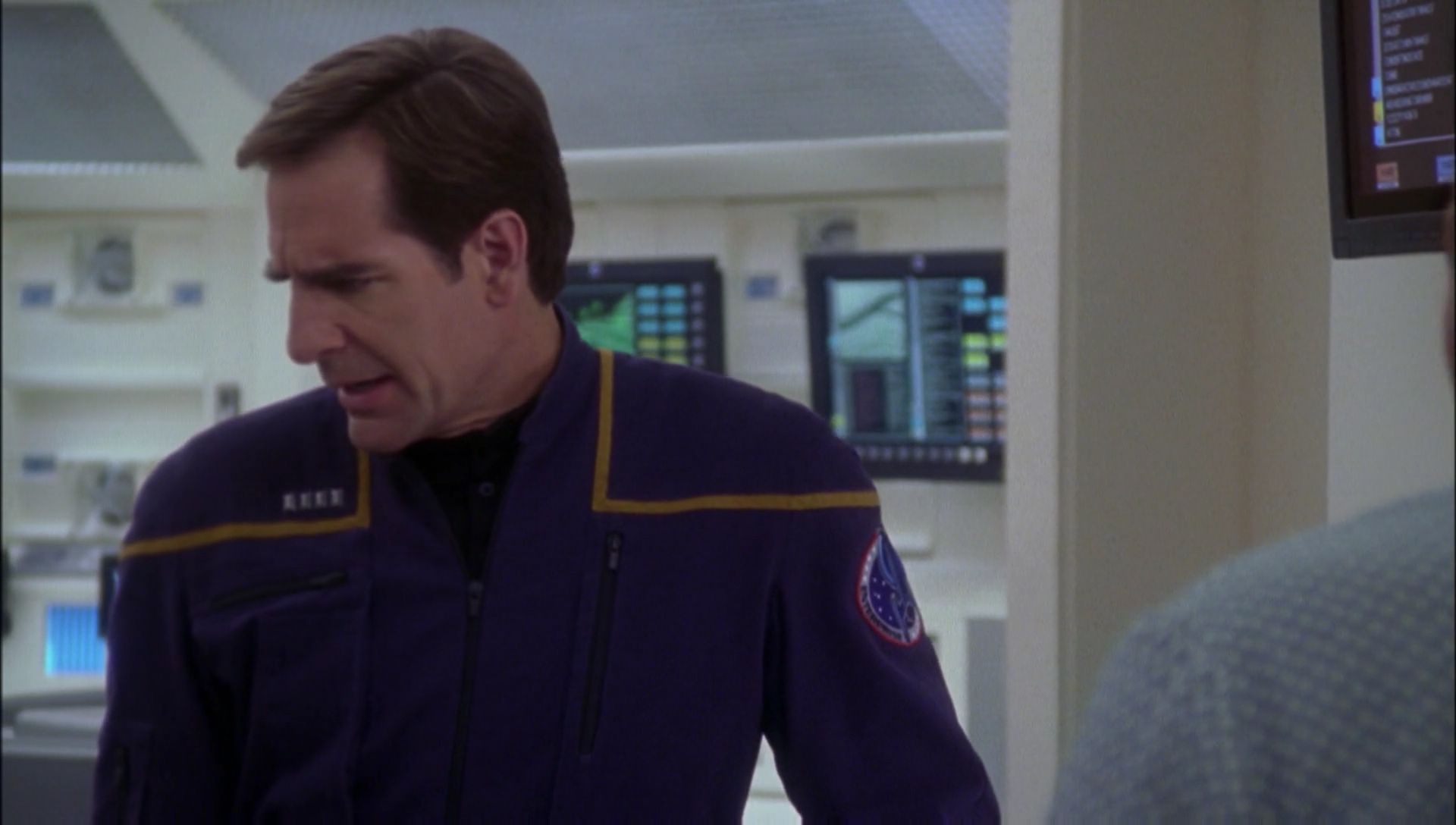 ariane179254_Enterprise_1x01-1x02_BrokenBow_1582.jpg