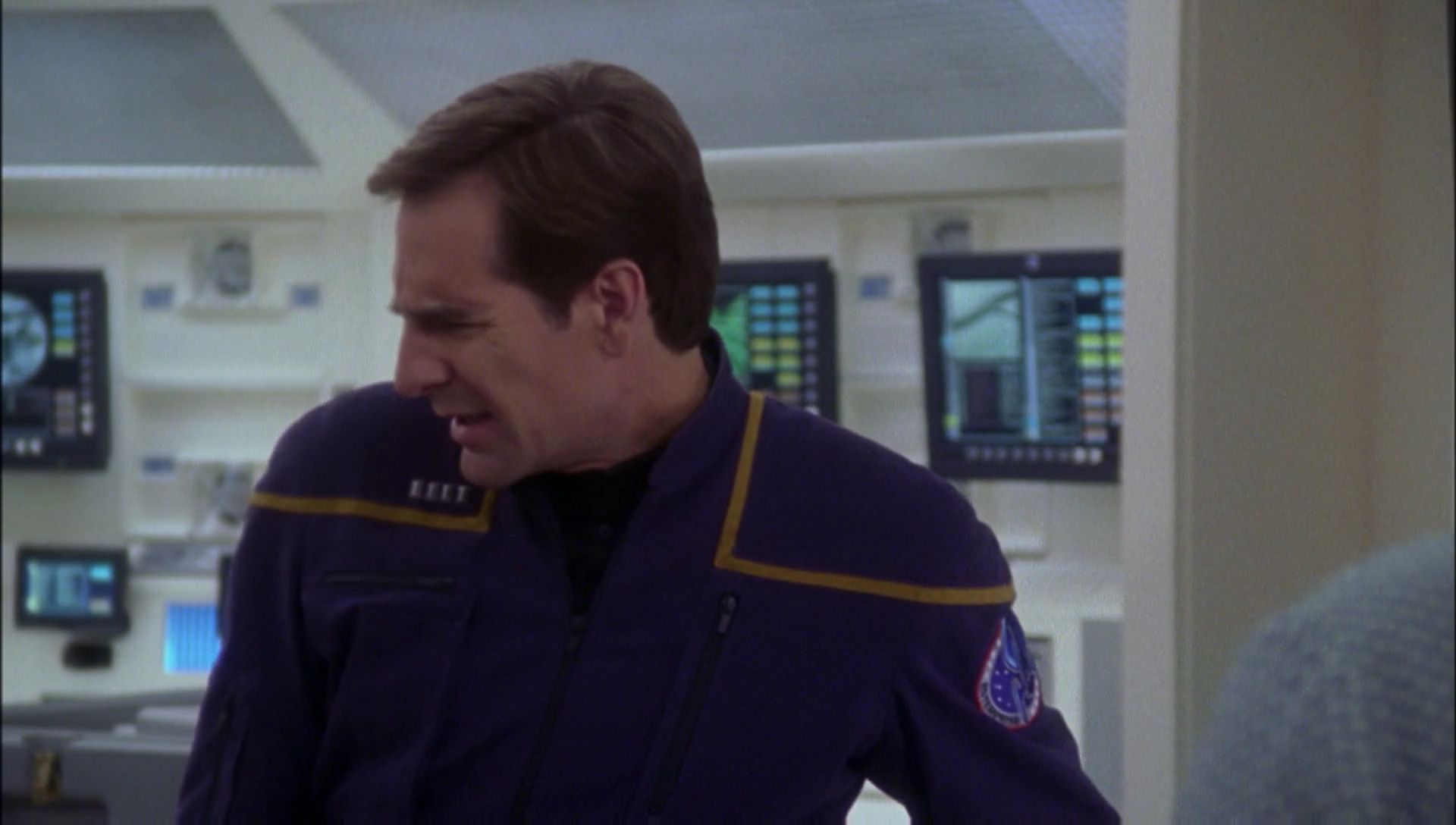 ariane179254_Enterprise_1x01-1x02_BrokenBow_1584.jpg