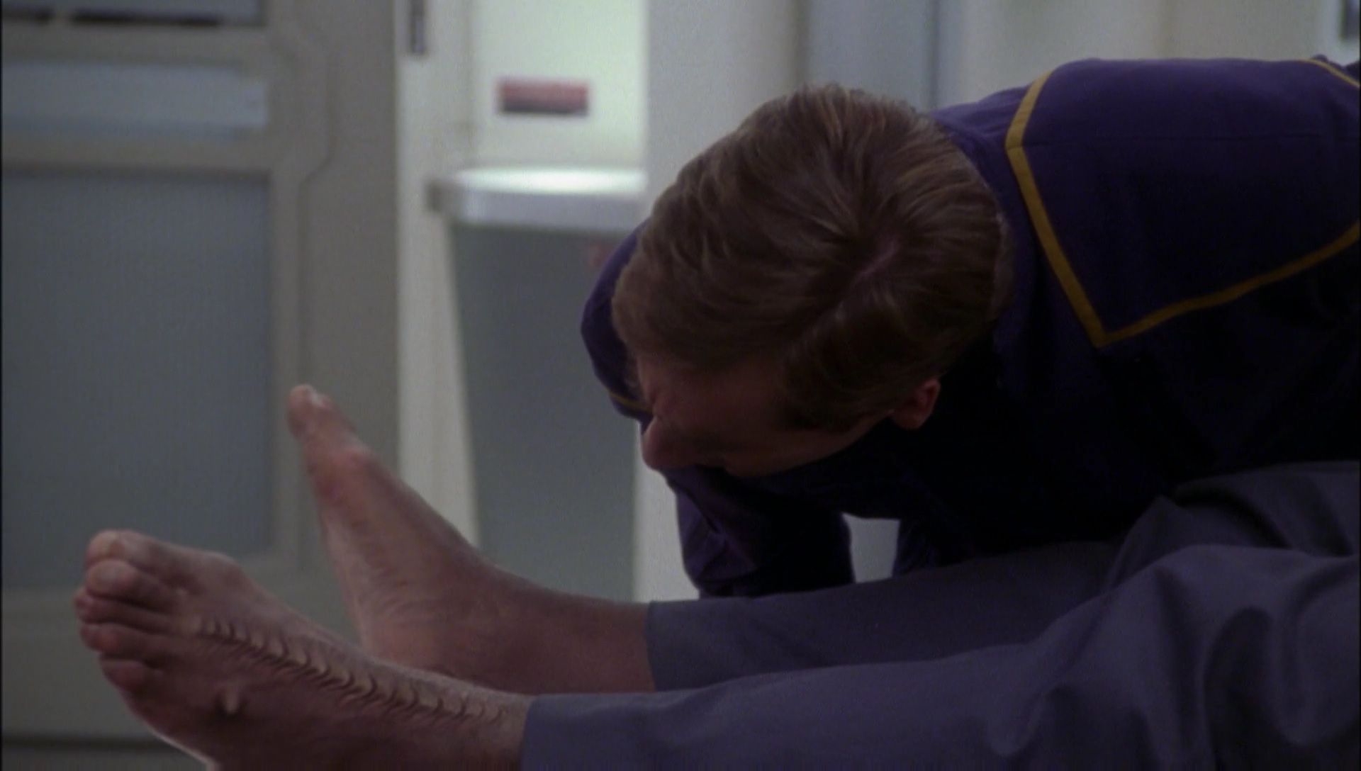 ariane179254_Enterprise_1x01-1x02_BrokenBow_1588.jpg