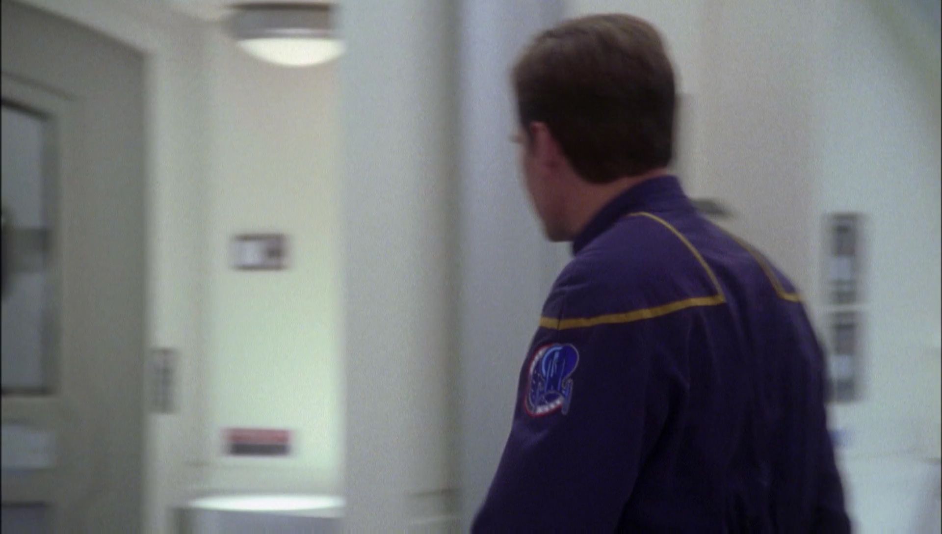ariane179254_Enterprise_1x01-1x02_BrokenBow_1600.jpg