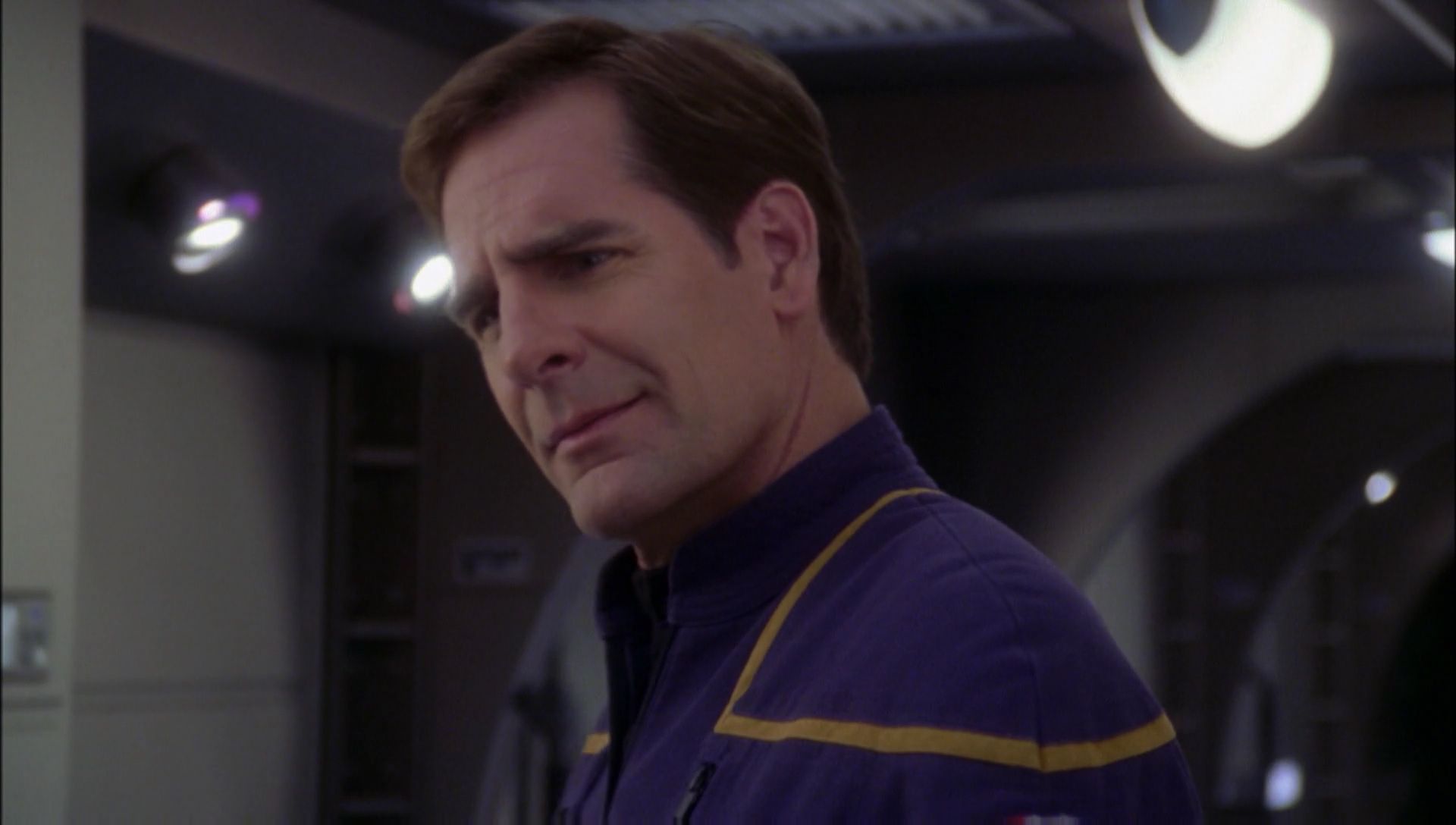 ariane179254_Enterprise_1x01-1x02_BrokenBow_1609.jpg