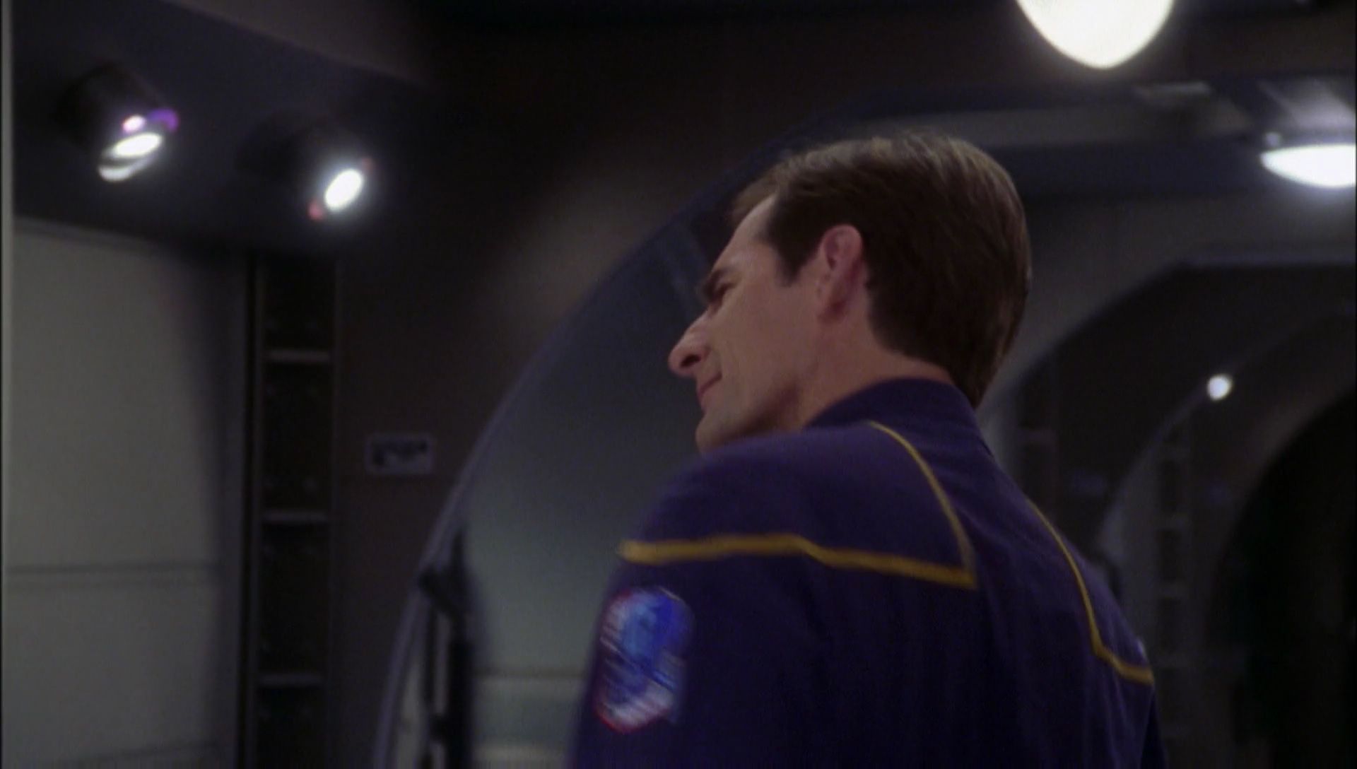 ariane179254_Enterprise_1x01-1x02_BrokenBow_1610.jpg