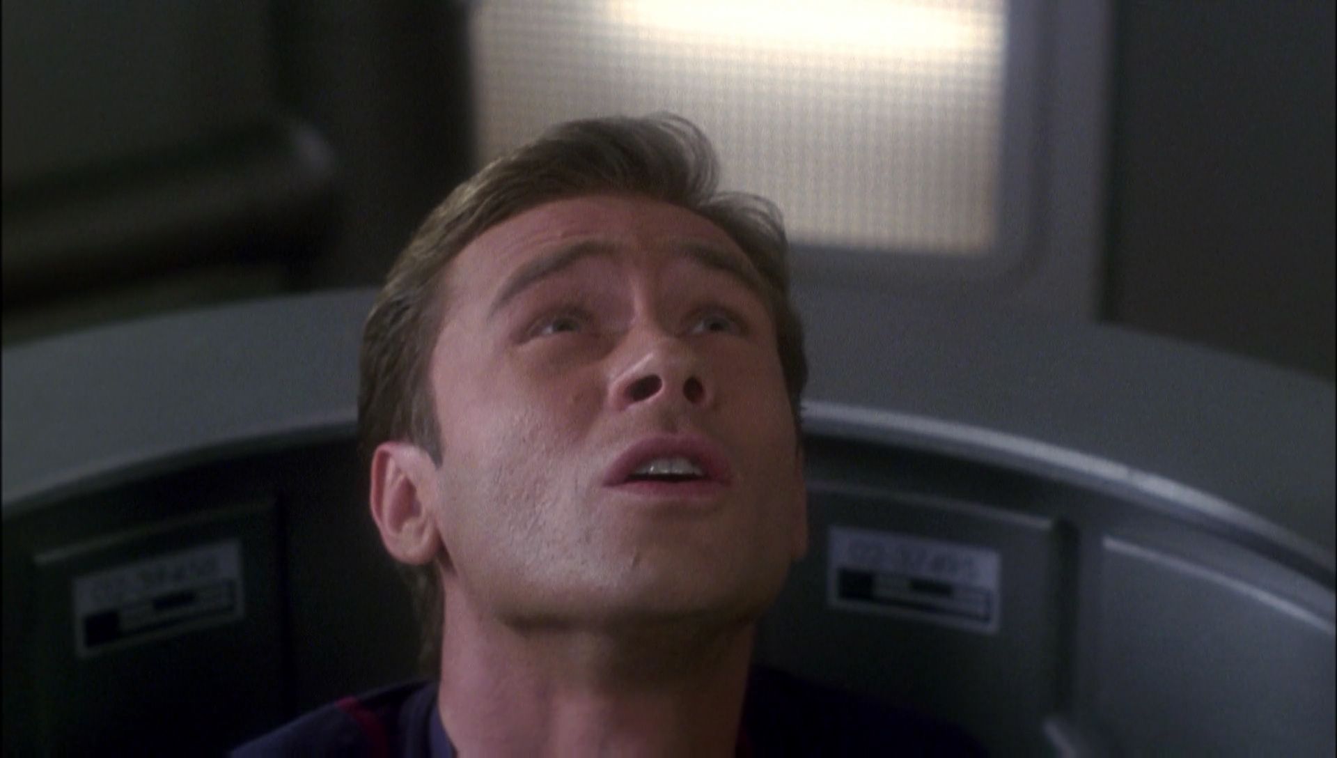 ariane179254_Enterprise_1x01-1x02_BrokenBow_1635.jpg