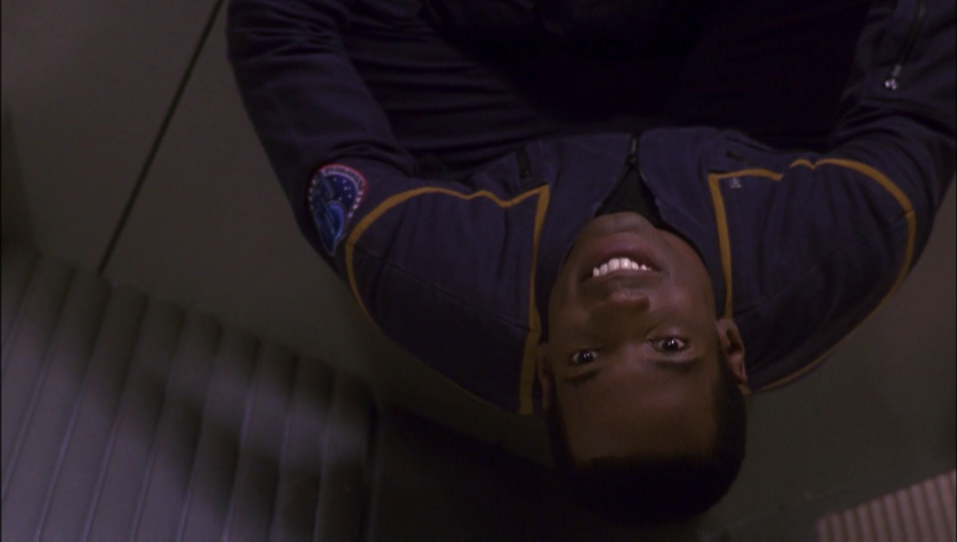 ariane179254_Enterprise_1x01-1x02_BrokenBow_1651.jpg