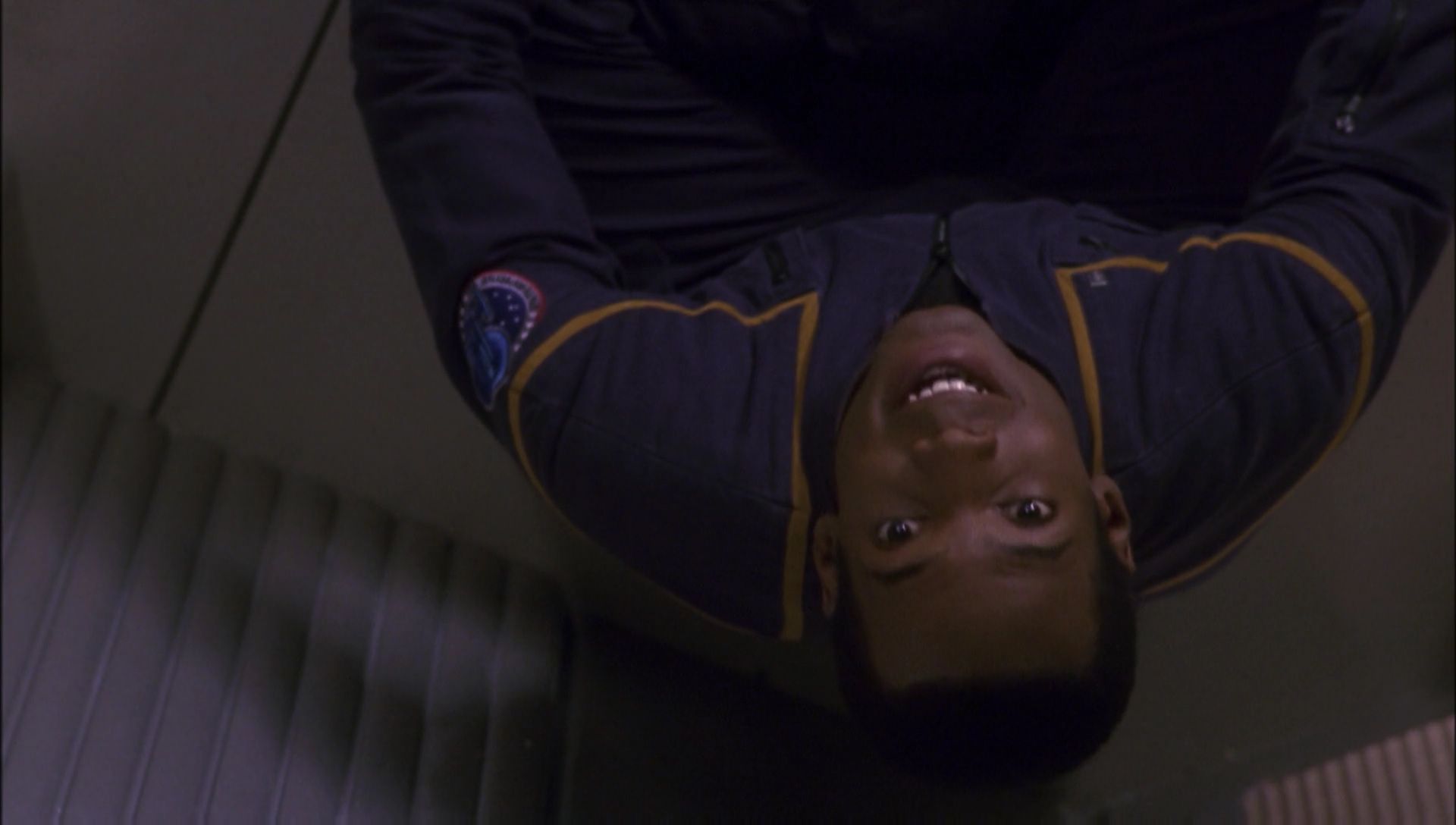 ariane179254_Enterprise_1x01-1x02_BrokenBow_1653.jpg