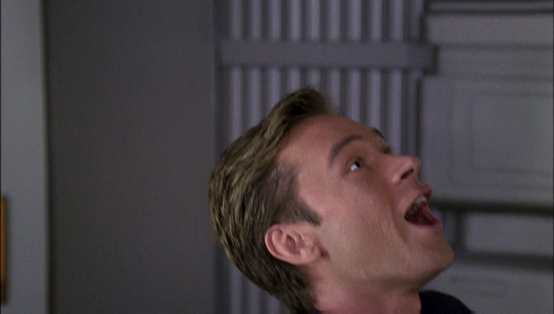 ariane179254_Enterprise_1x01-1x02_BrokenBow_1661.jpg