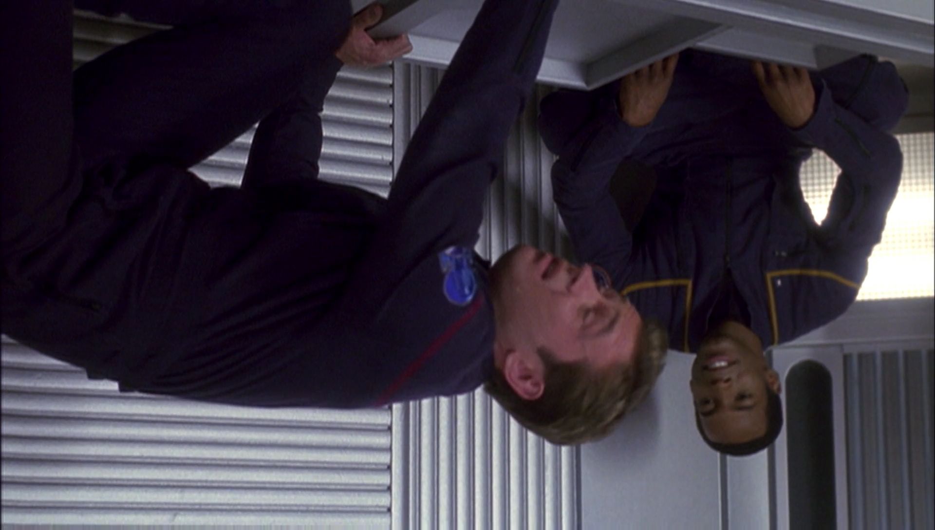 ariane179254_Enterprise_1x01-1x02_BrokenBow_1677.jpg