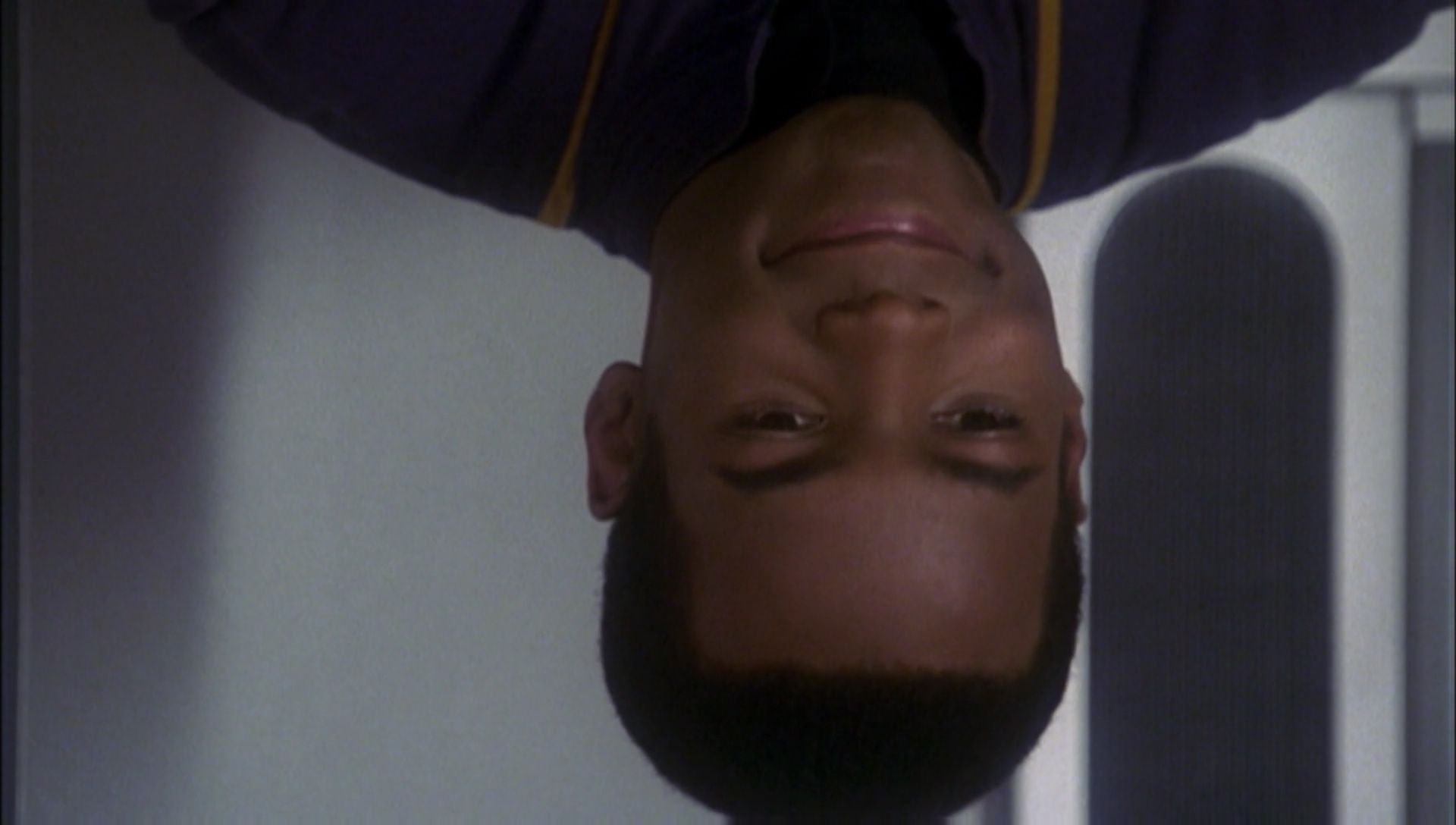 ariane179254_Enterprise_1x01-1x02_BrokenBow_1716.jpg