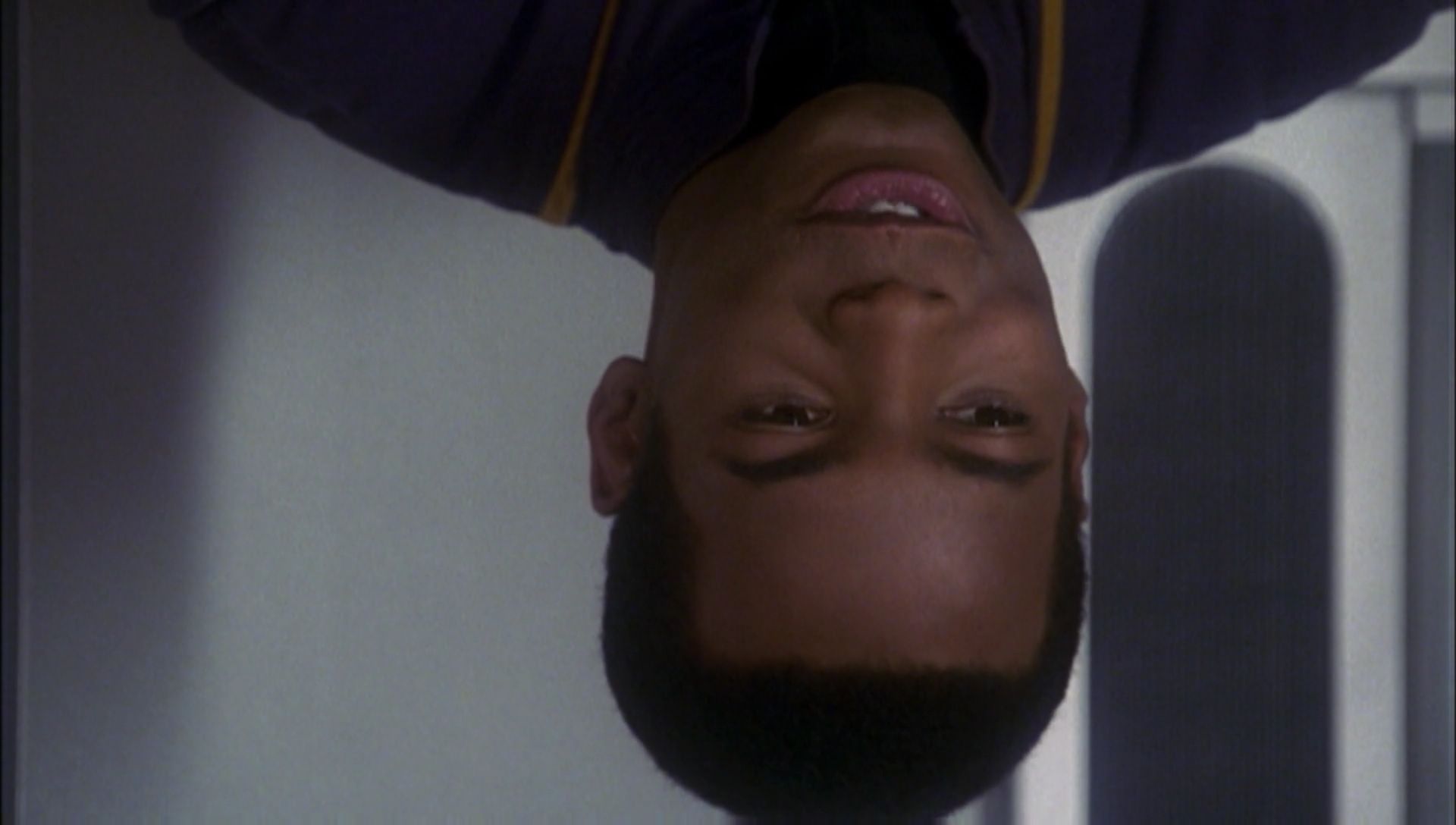 ariane179254_Enterprise_1x01-1x02_BrokenBow_1717.jpg