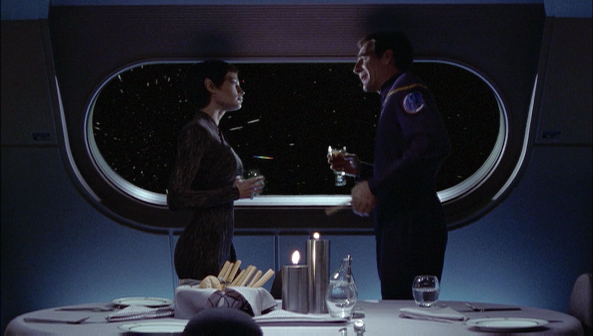 ariane179254_Enterprise_1x01-1x02_BrokenBow_1759.jpg