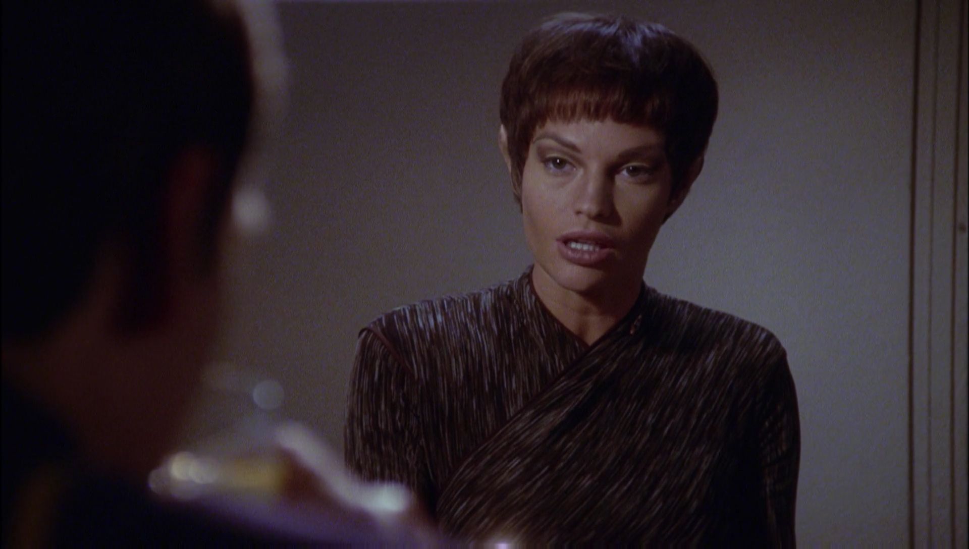 ariane179254_Enterprise_1x01-1x02_BrokenBow_1800.jpg