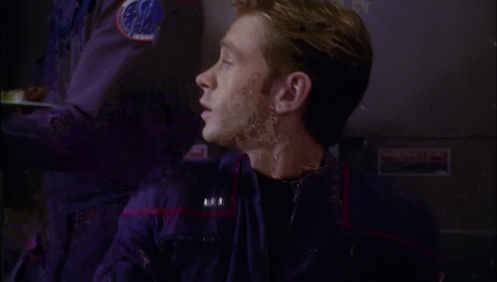ariane179254_Enterprise_1x01-1x02_BrokenBow_1816.jpg