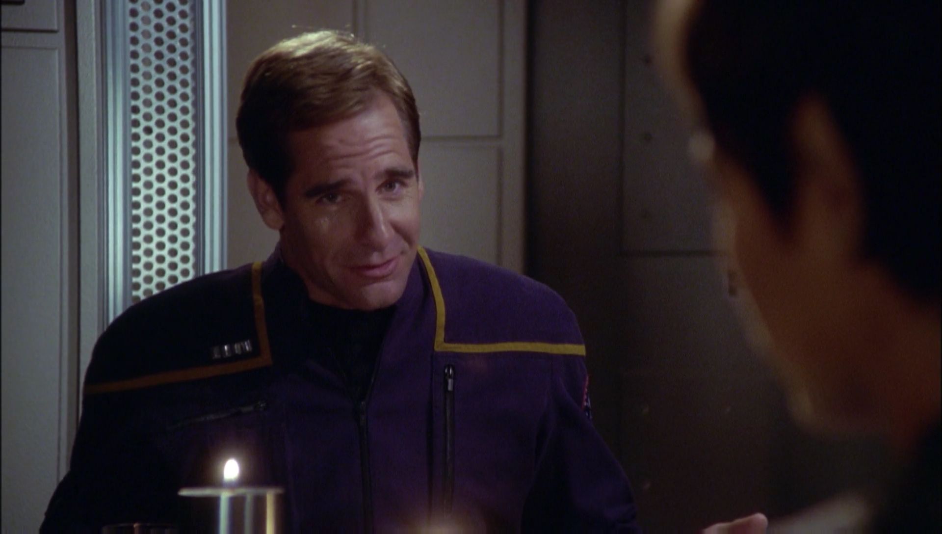 ariane179254_Enterprise_1x01-1x02_BrokenBow_1875.jpg