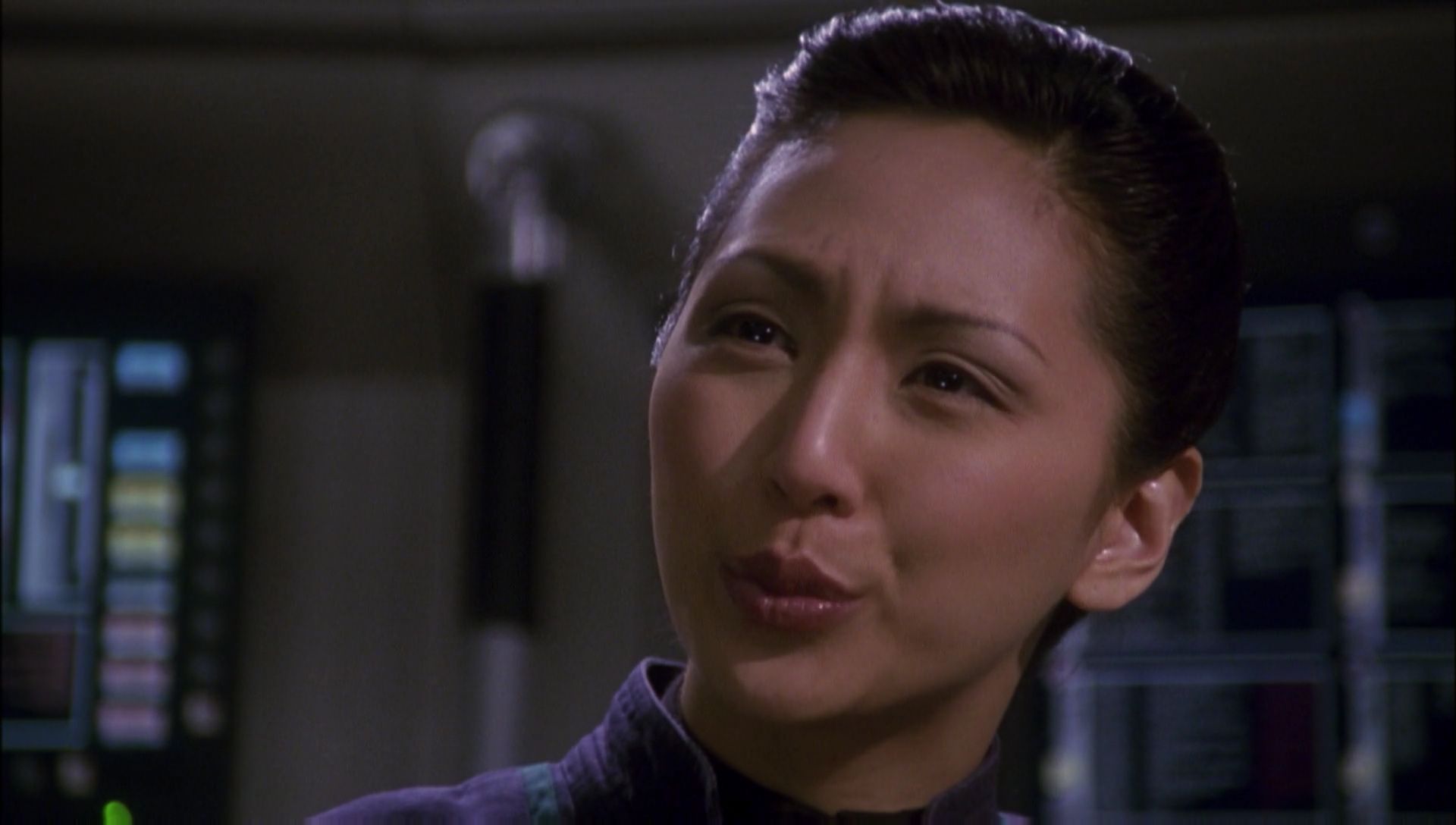 ariane179254_Enterprise_1x01-1x02_BrokenBow_1910.jpg