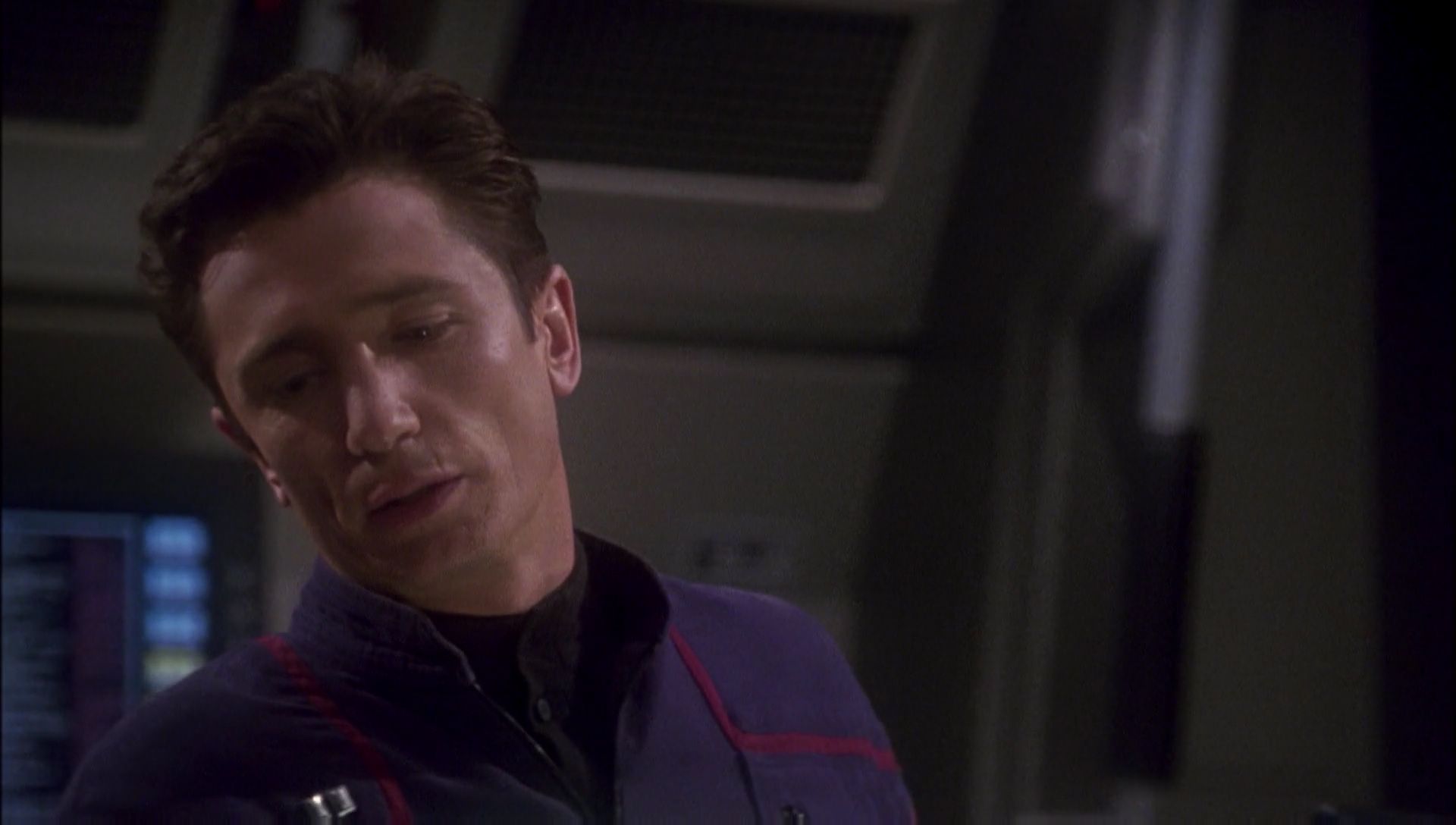 ariane179254_Enterprise_1x01-1x02_BrokenBow_1922.jpg
