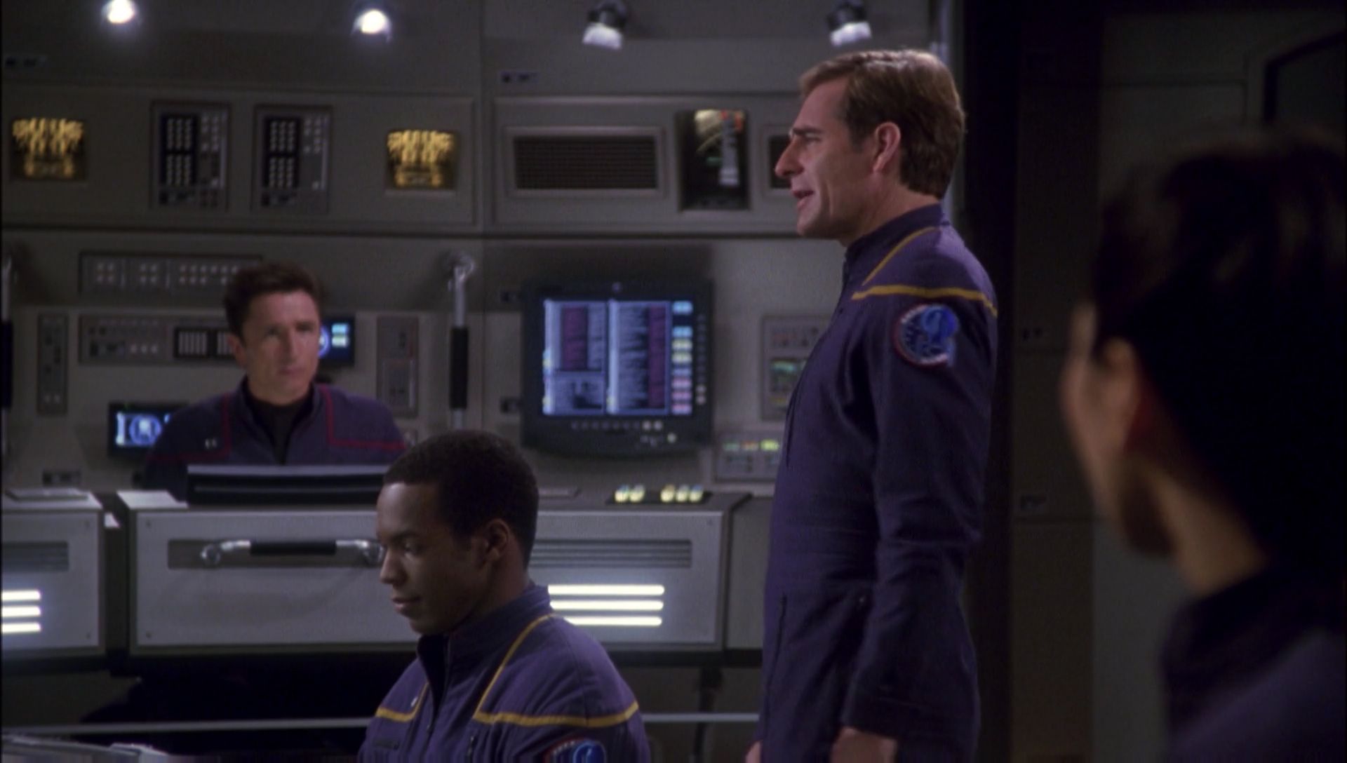 ariane179254_Enterprise_1x01-1x02_BrokenBow_1947.jpg